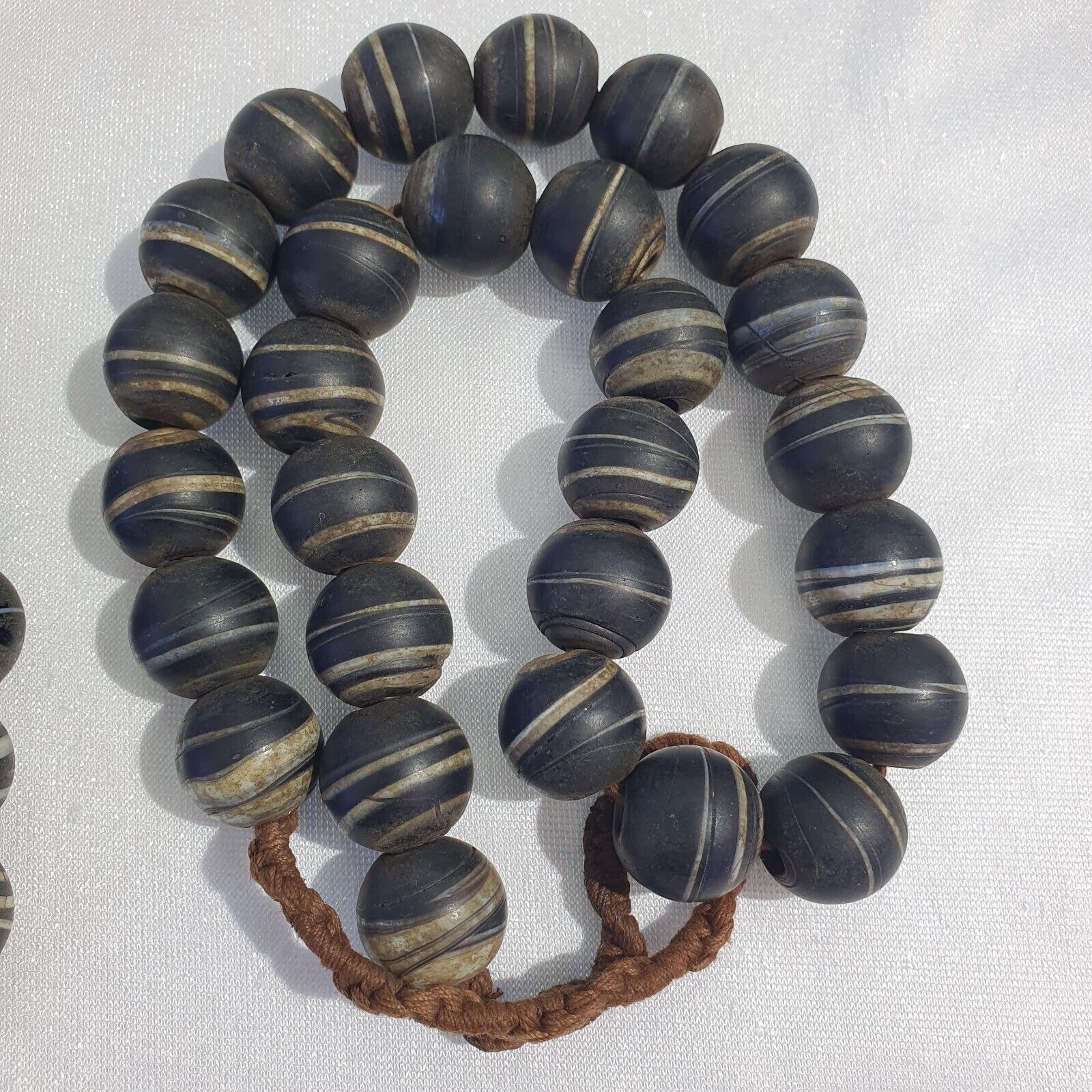 Vintage AFRICAN white Stripes Black GLASS ANTIQUE BEADS 17-18MM