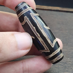 Huge Vintage HIMALAYAN Tibetan Etched Agate Large bead Decorated bead