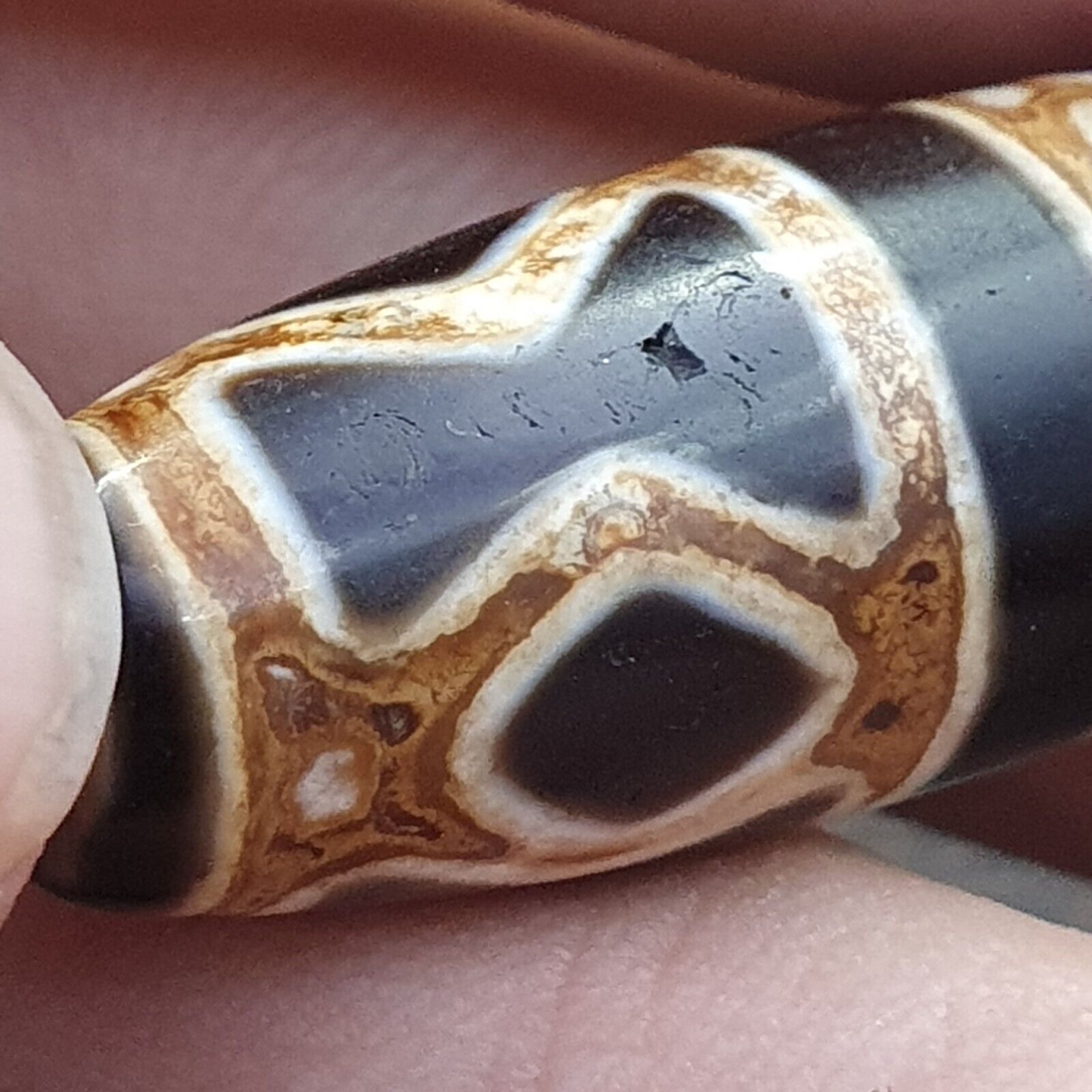 POWERFUL! Vintage Tharu Tibet Very Rare Tibetan Dzi Bead Amulet Dzi