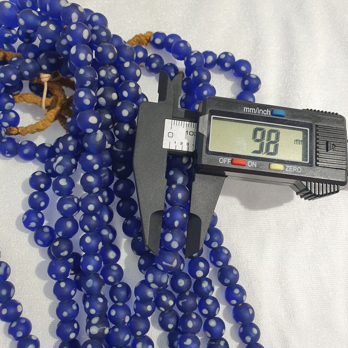 復古白色圓點藍色玻璃古董珠 9.5-10 毫米