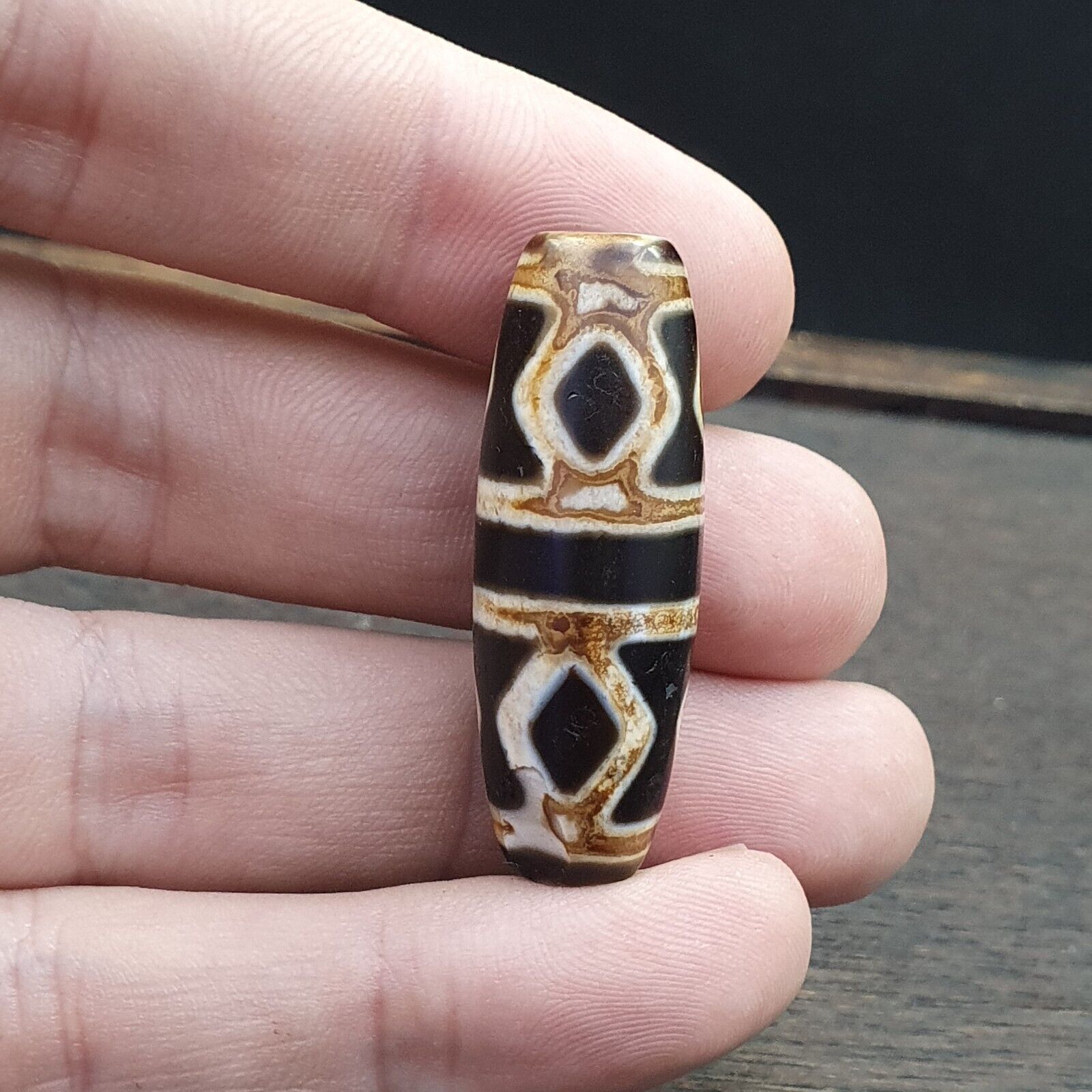 POWERFUL! Vintage Tharu Tibet Very Rare Tibetan Dzi Bead Amulet Dzi