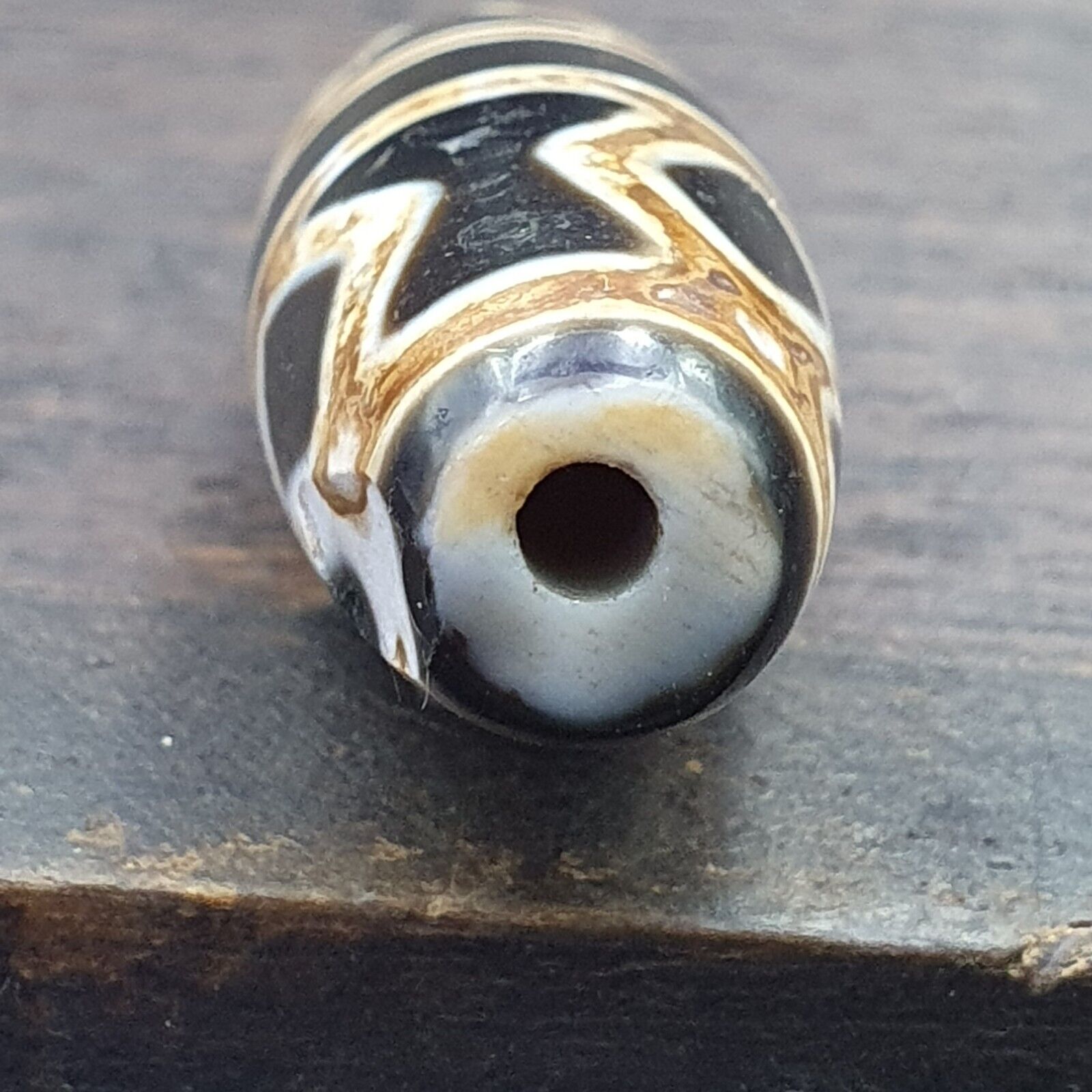 POWERFUL! Vintage Tharu Tibet Very Rare Tibetan Dzi Bead Amulet Dzi