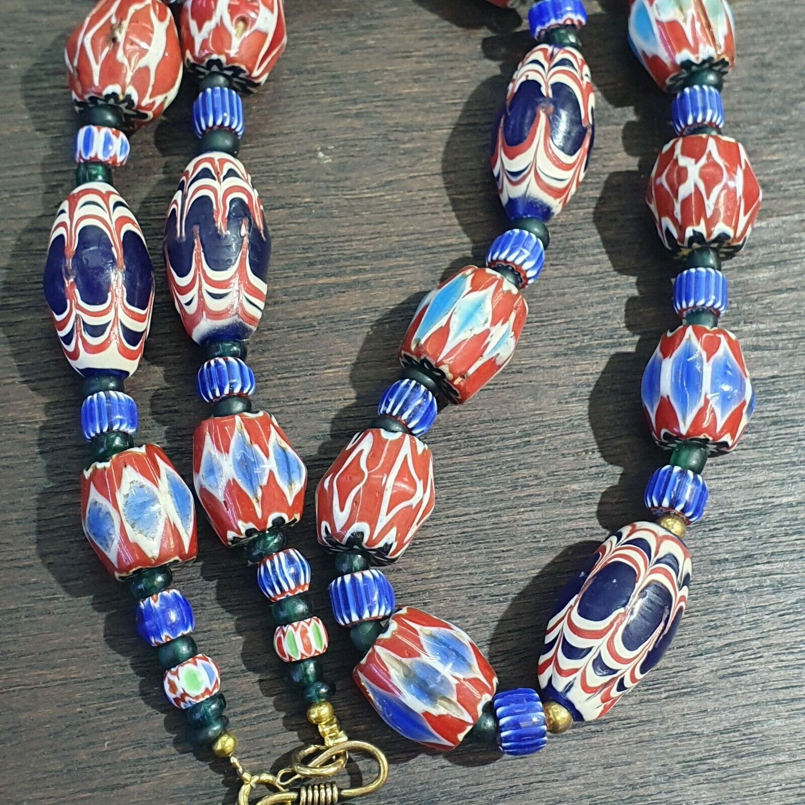 Stunning Vintage Venetian Style Chevron Feather Glass Beads Necklace N-44