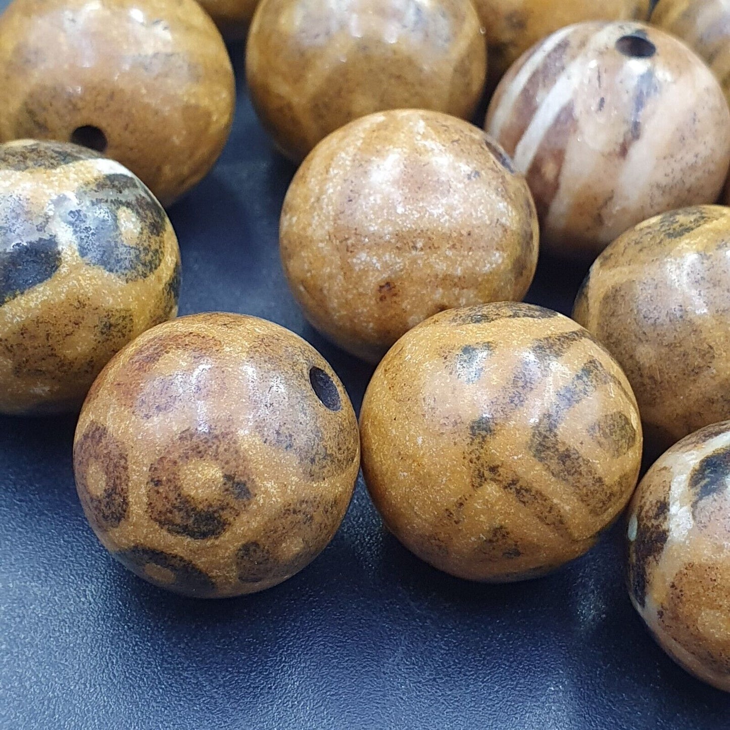 Südasiatische burmesische Antiquitäten Pumtek Pyu Perlen 20mm Lot 20 Perlen