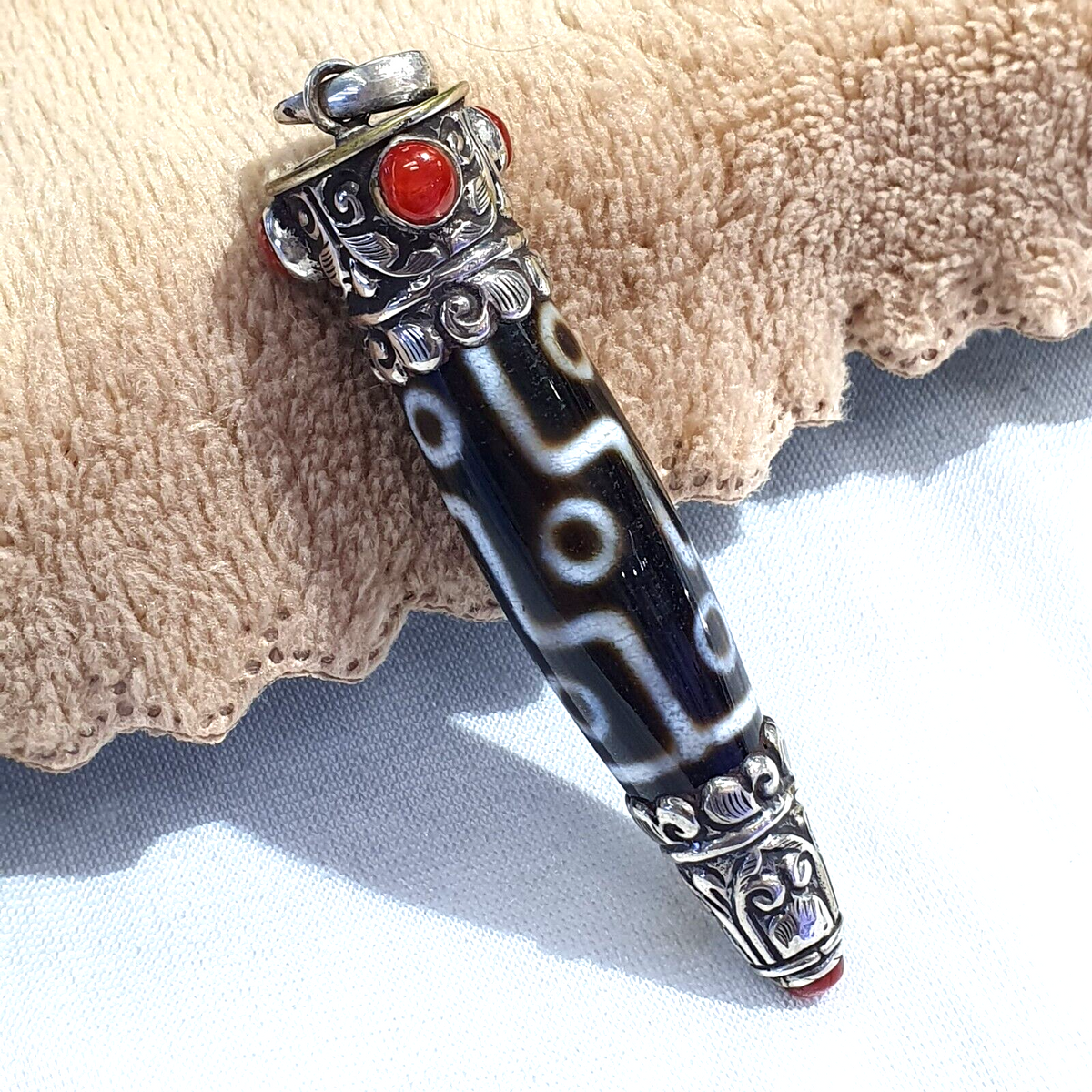 Coral 925 Sterling Silver 9 Eyes Tibetan Nepalese dzi bead Agate pendant