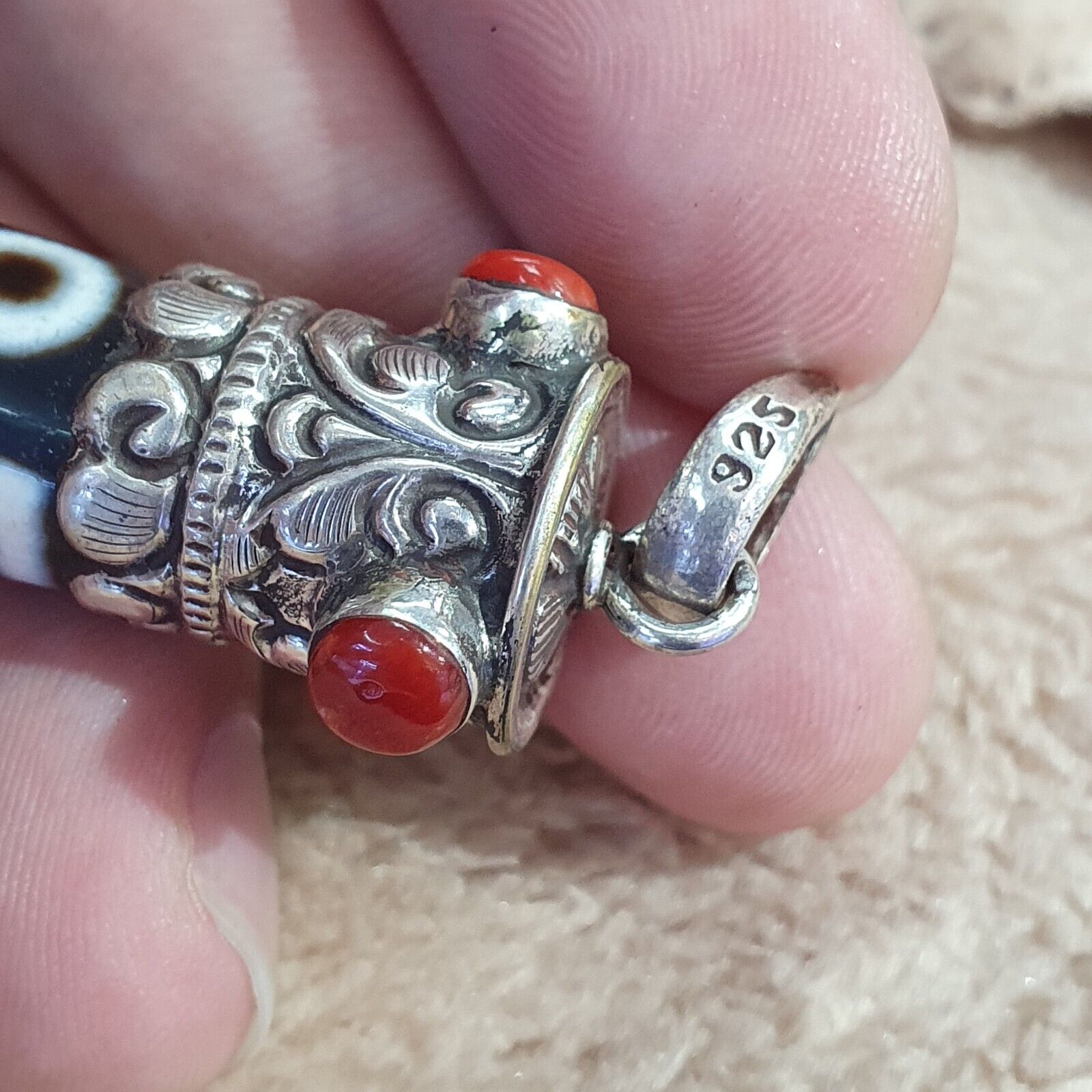 Coral 925 Sterling Silver 3 Eyes Tibetan Nepalese dzi bead Agate pendant