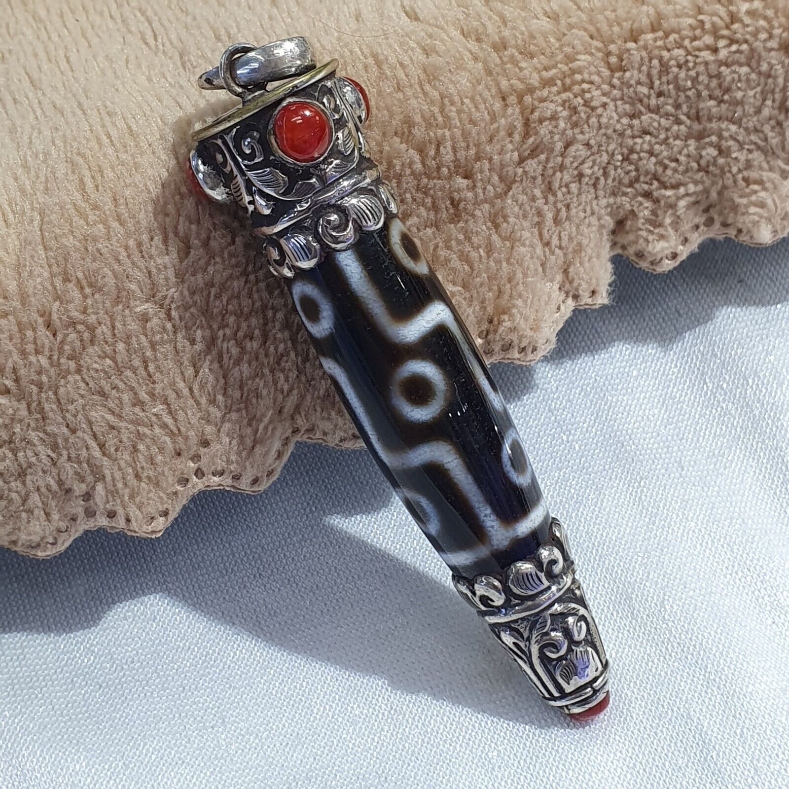 Coral 925 Sterling Silver 9 Eyes Tibetan Nepalese dzi bead Agate pendant