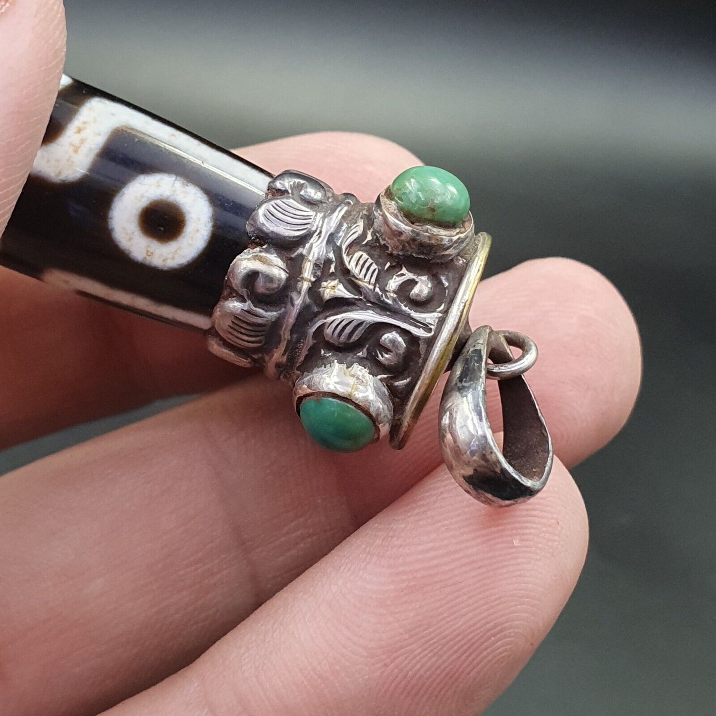 Türkisfarbener 925er-Sterlingsilber-9-Augen-Anhänger aus tibetisch-nepalesischem Dzi-Perlen-Achat