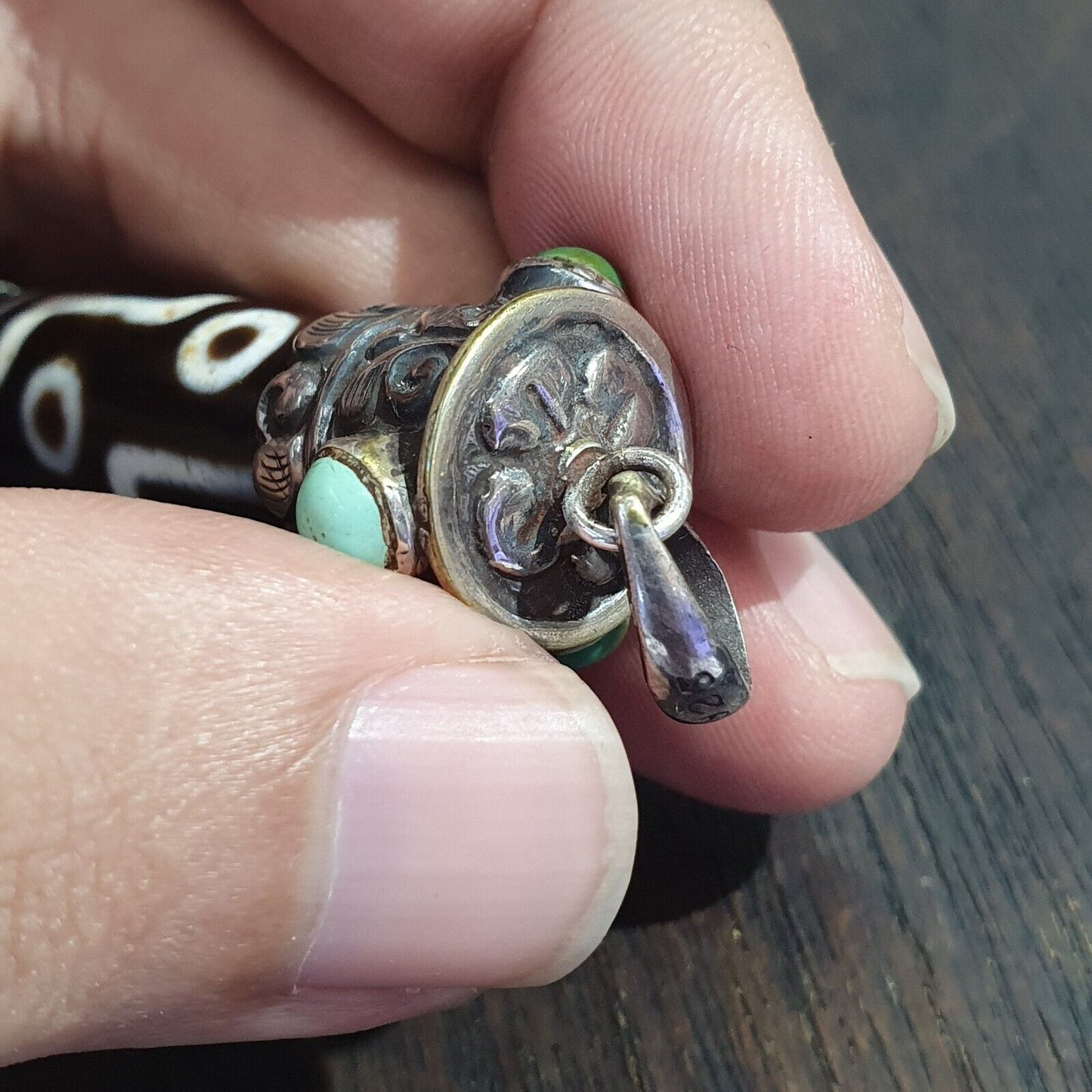 Türkisfarbener 925er-Sterlingsilber-9-Augen-Anhänger aus tibetisch-nepalesischem Dzi-Perlen-Achat