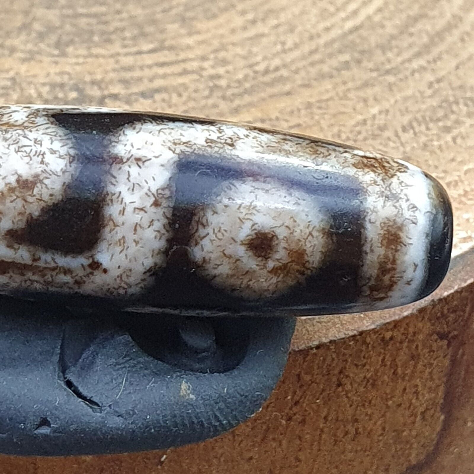 Rare Collectible Tibetan Rusted Eyes Agate stone Dzi Bead Amulet BD-25-3