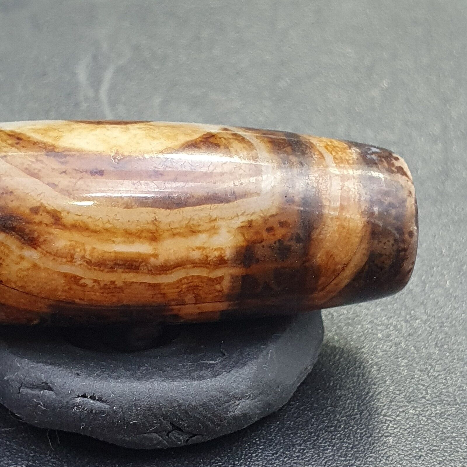 Tibetan Rusted Eyes Agate stone Dzi Bead Amulet BD-25-10
