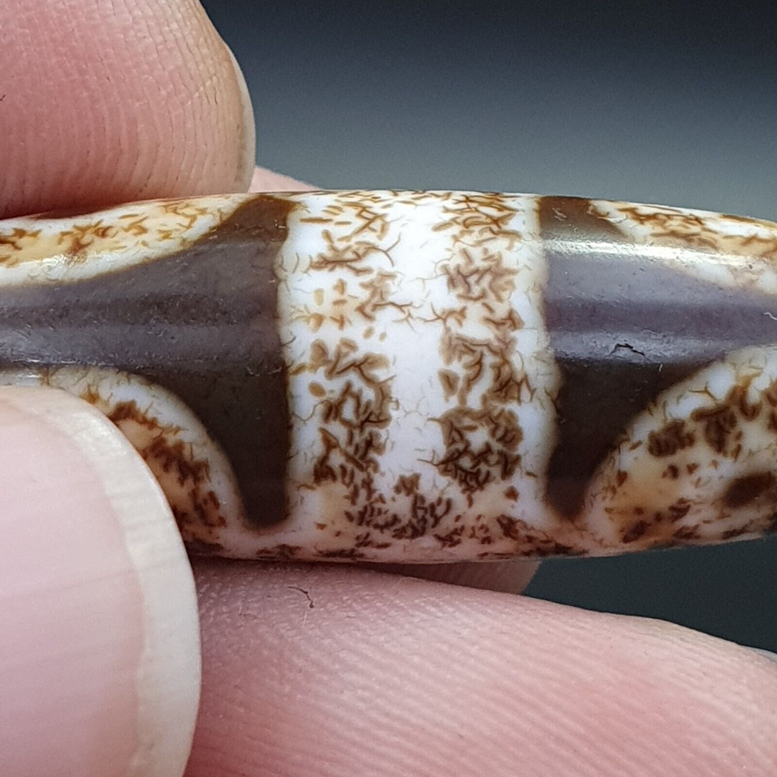 Rare Collectible Tibetan Rusted Eyes Agate stone Dzi Bead Amulet BD-25-2