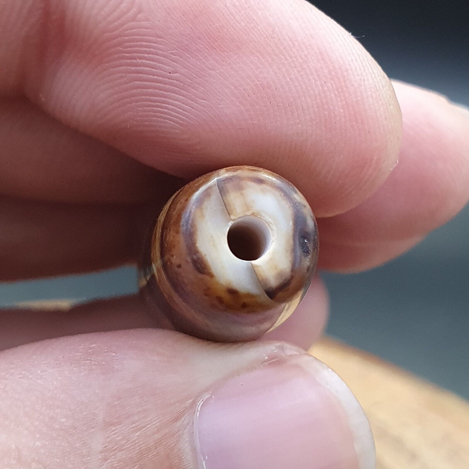 Tibetan Rusted Eyes Agate stone Dzi Bead Amulet BD-25-7