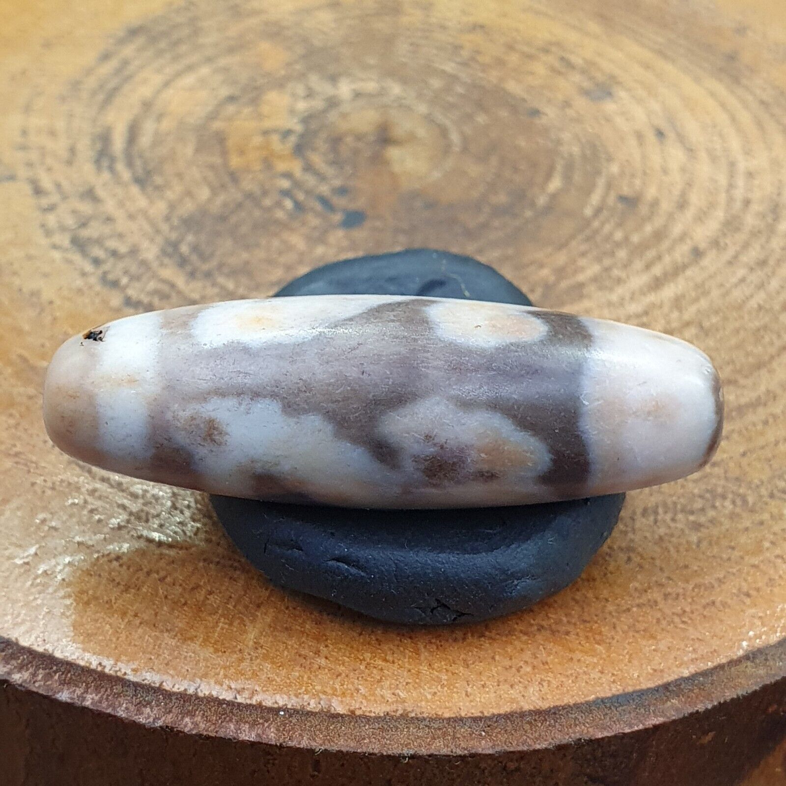 Tibetan Rusted Eyes Agate stone Dzi Bead Amulet BD-25-9
