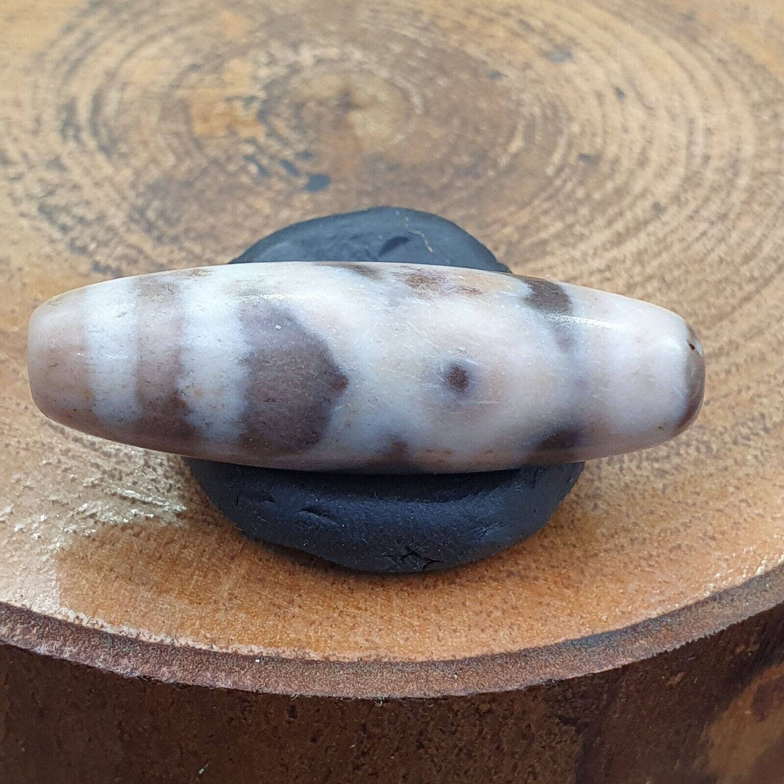 Tibetan Rusted Eyes Agate stone Dzi Bead Amulet BD-25-9