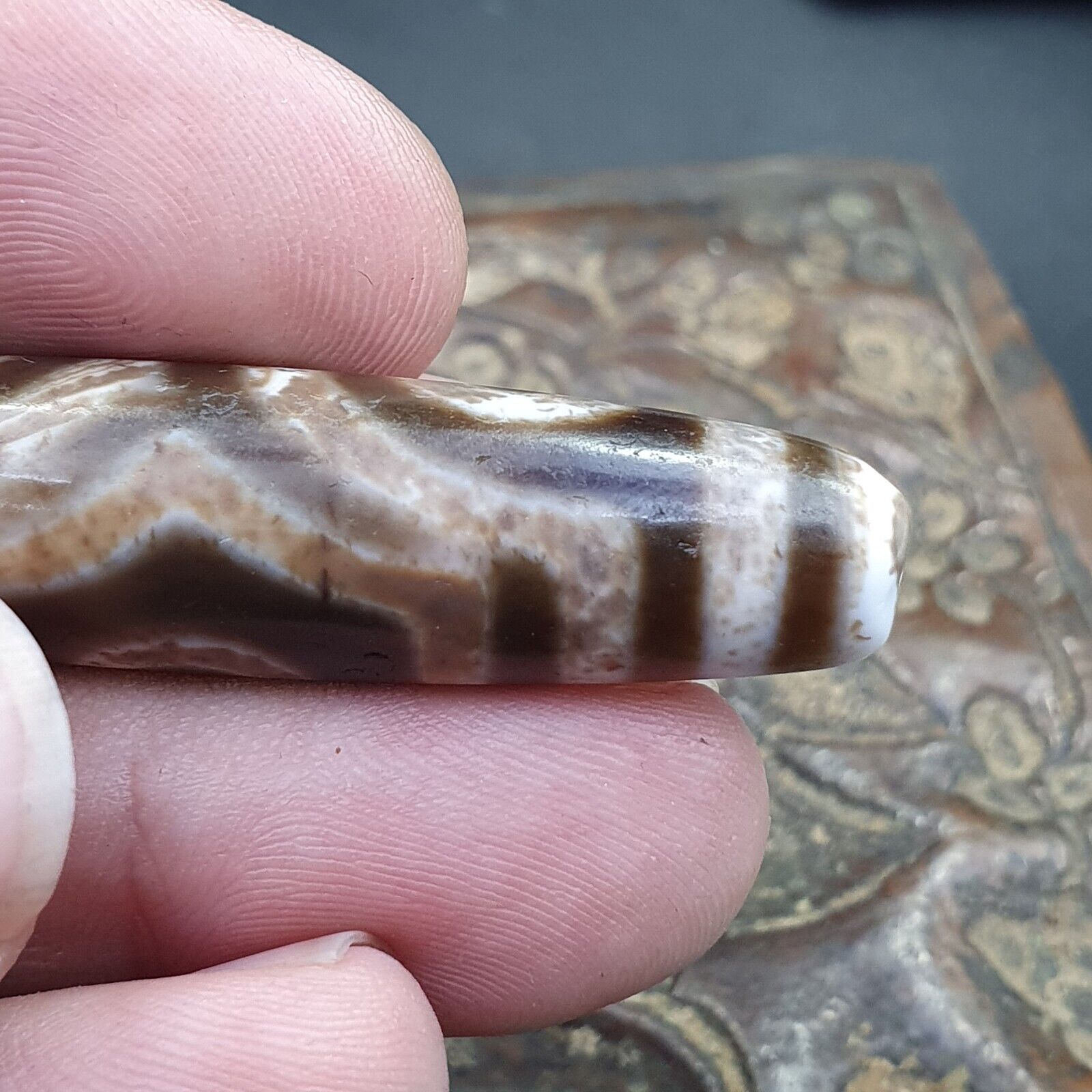 Tibetan 3 Eyes in Eyes Agate stone Dzi Bead Amulet AG-2