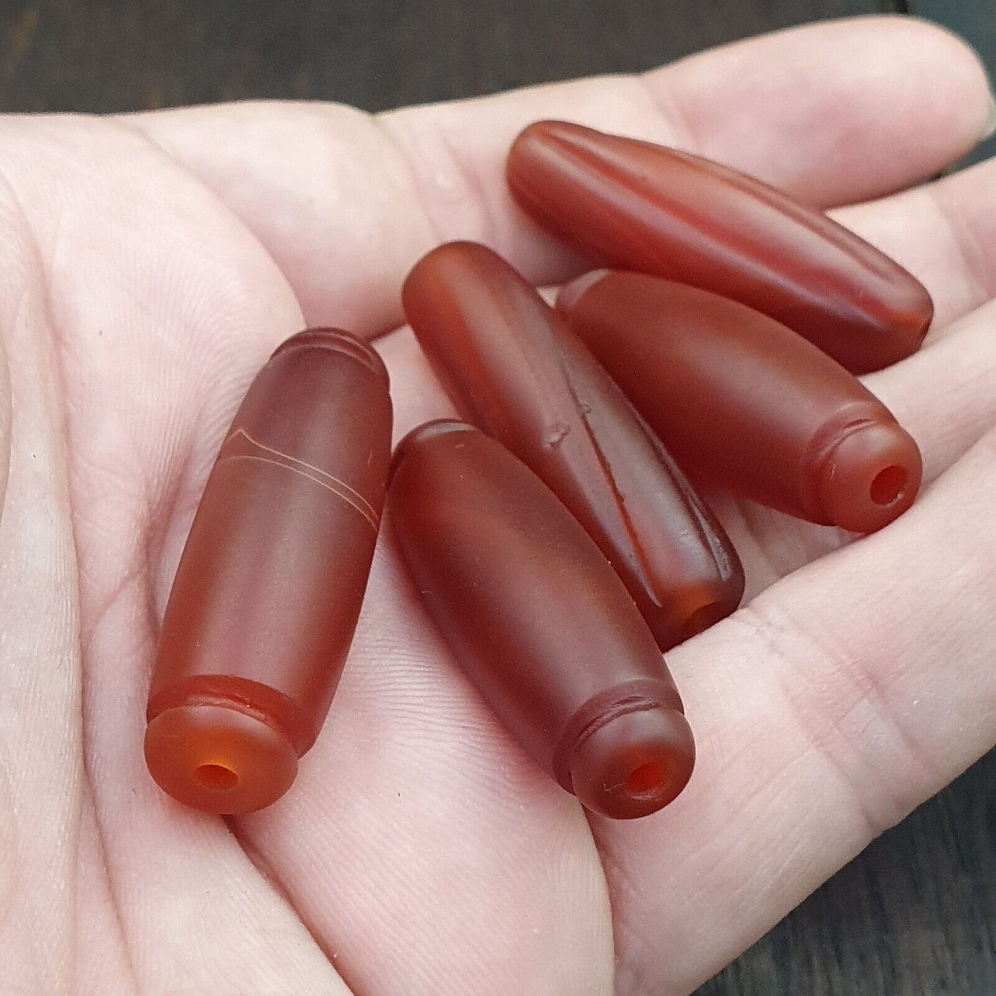 Lot 10 antike rote Schnitz-Achat-Himalaya-tibetische Achat-Karneolperlen 