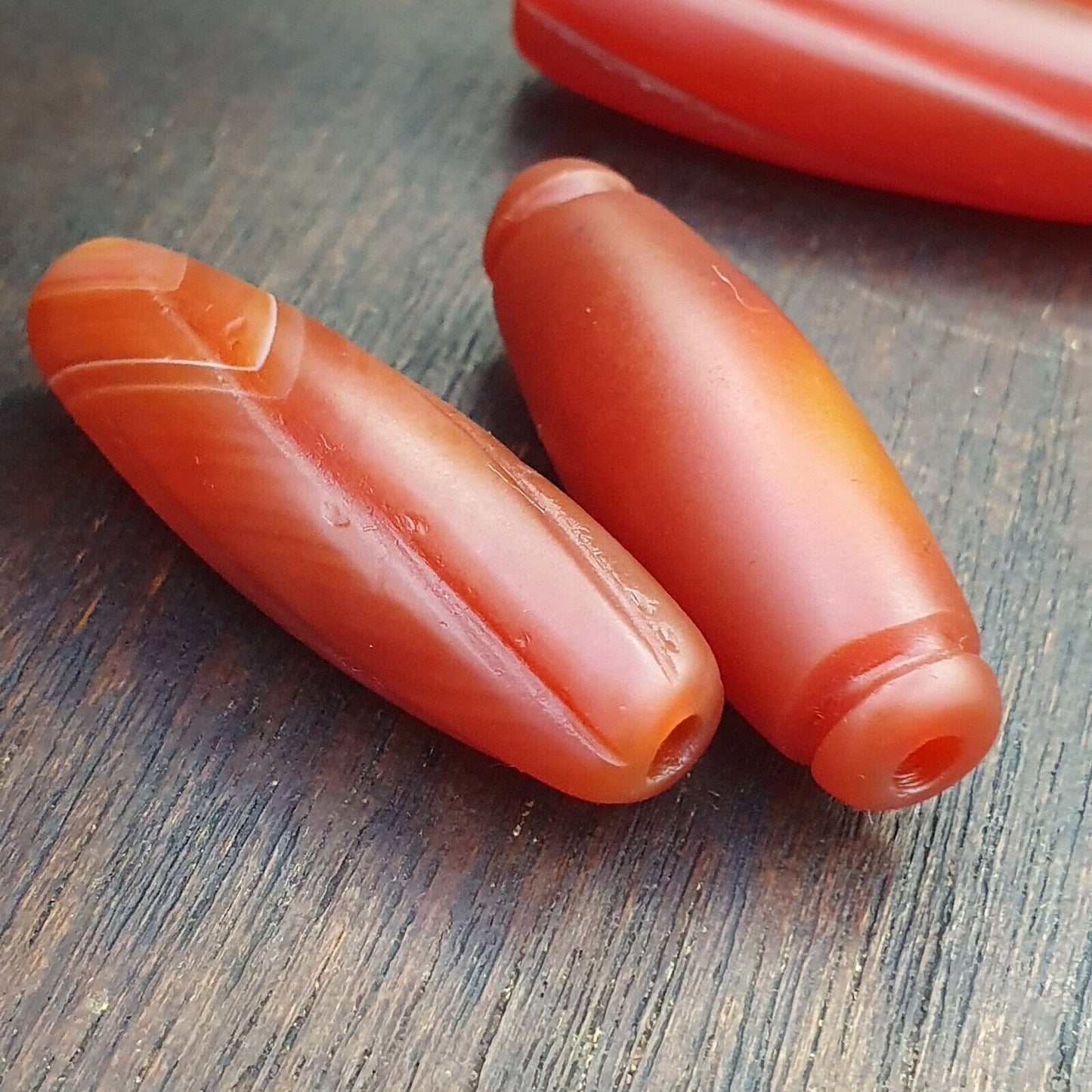 Lot 10 antike rote Schnitz-Achat-Himalaya-tibetische Achat-Karneolperlen 