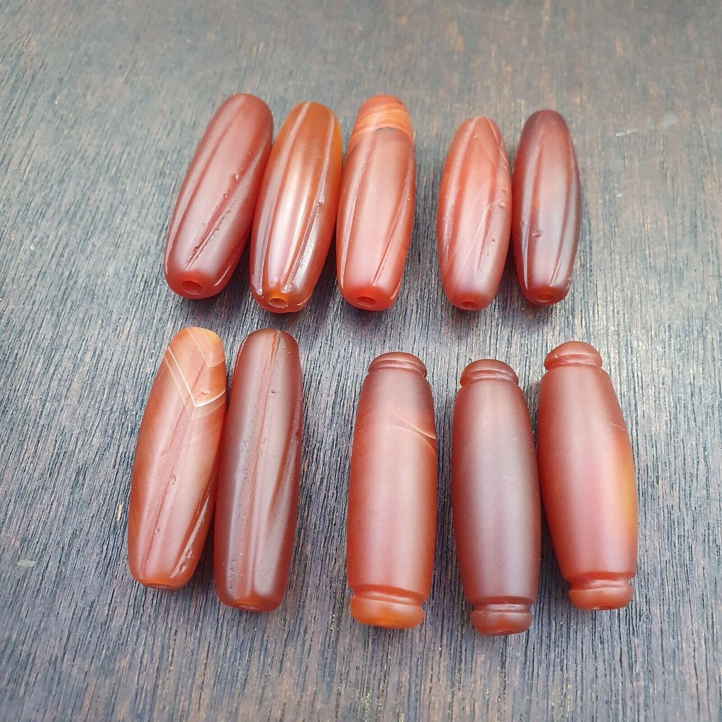 Lot 10 antike rote Schnitz-Achat-Himalaya-tibetische Achat-Karneolperlen 