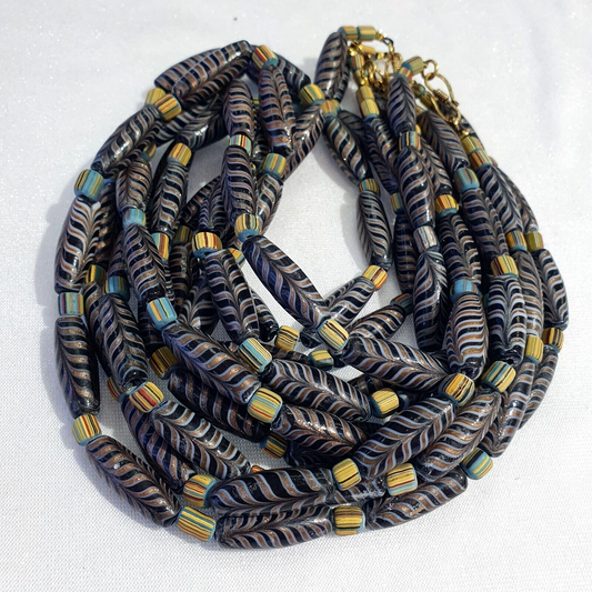 Vintage Aventurine Fancy Feather Beads 25-24 x9.5MM Black GLASS BEADS Necklace