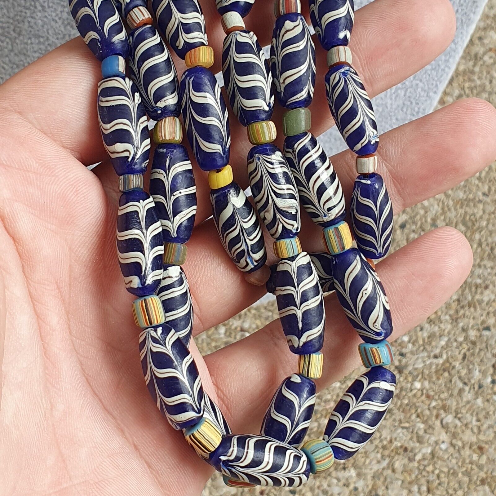 Vintage Venerano ART Fancy Feather Beads 20x9.5MM Blue GLASS BEADS Necklace