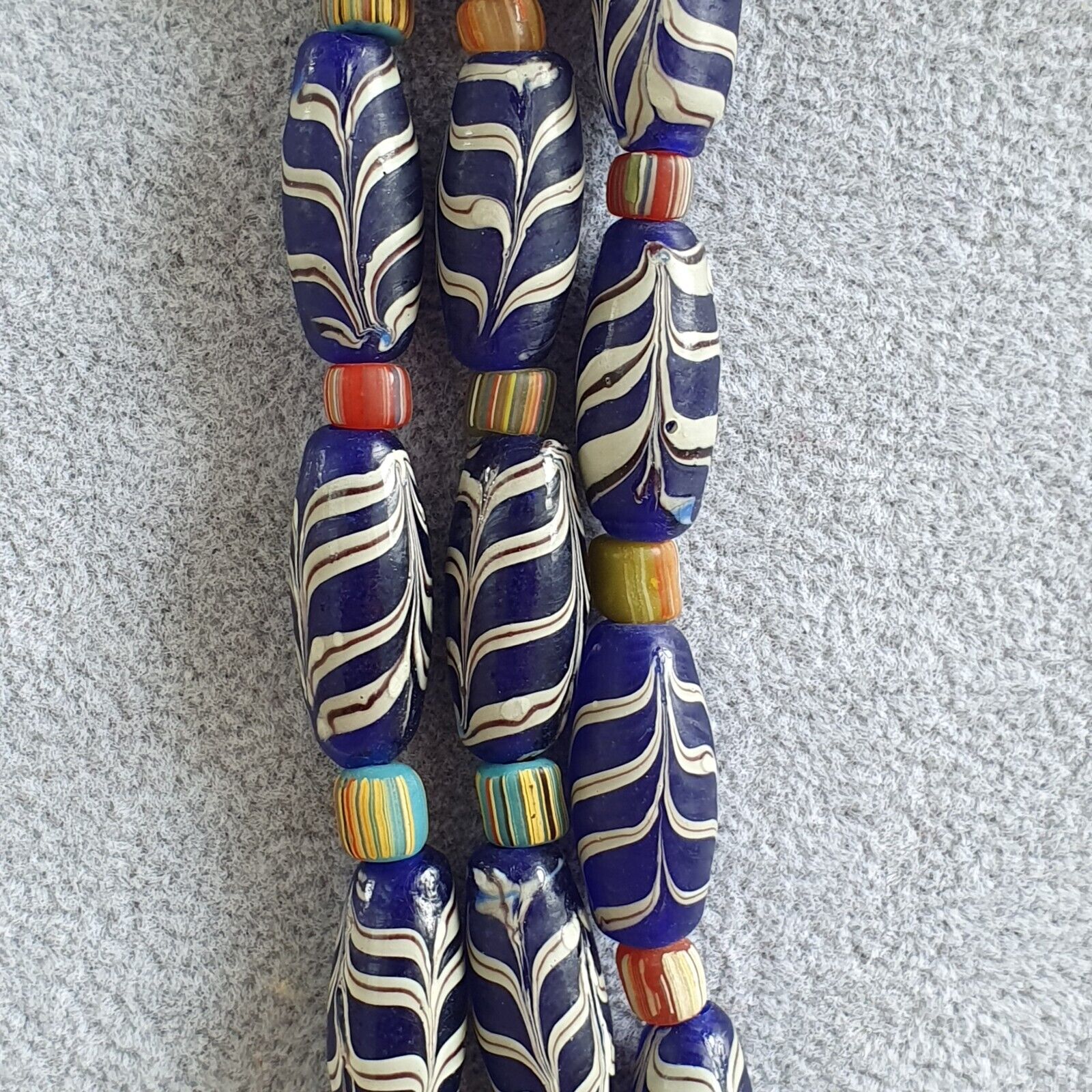Vintage Venerano ART Fancy Feather Beads 20x9.5MM Blue GLASS BEADS Necklace