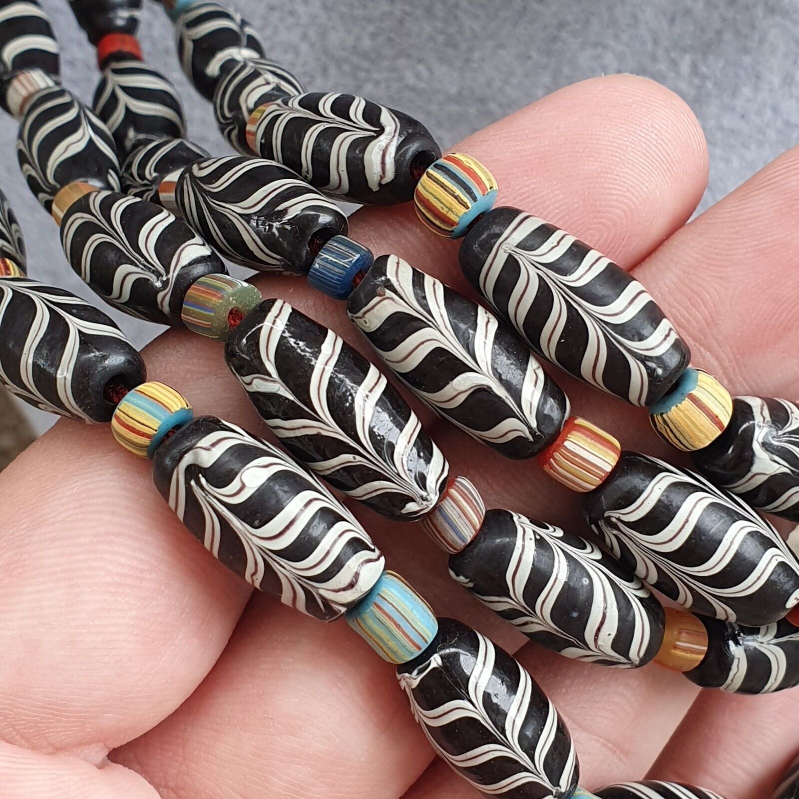 Vintage Venerano ART Fancy Feather Beads 20x10MM Black GLASS BEADS Necklace