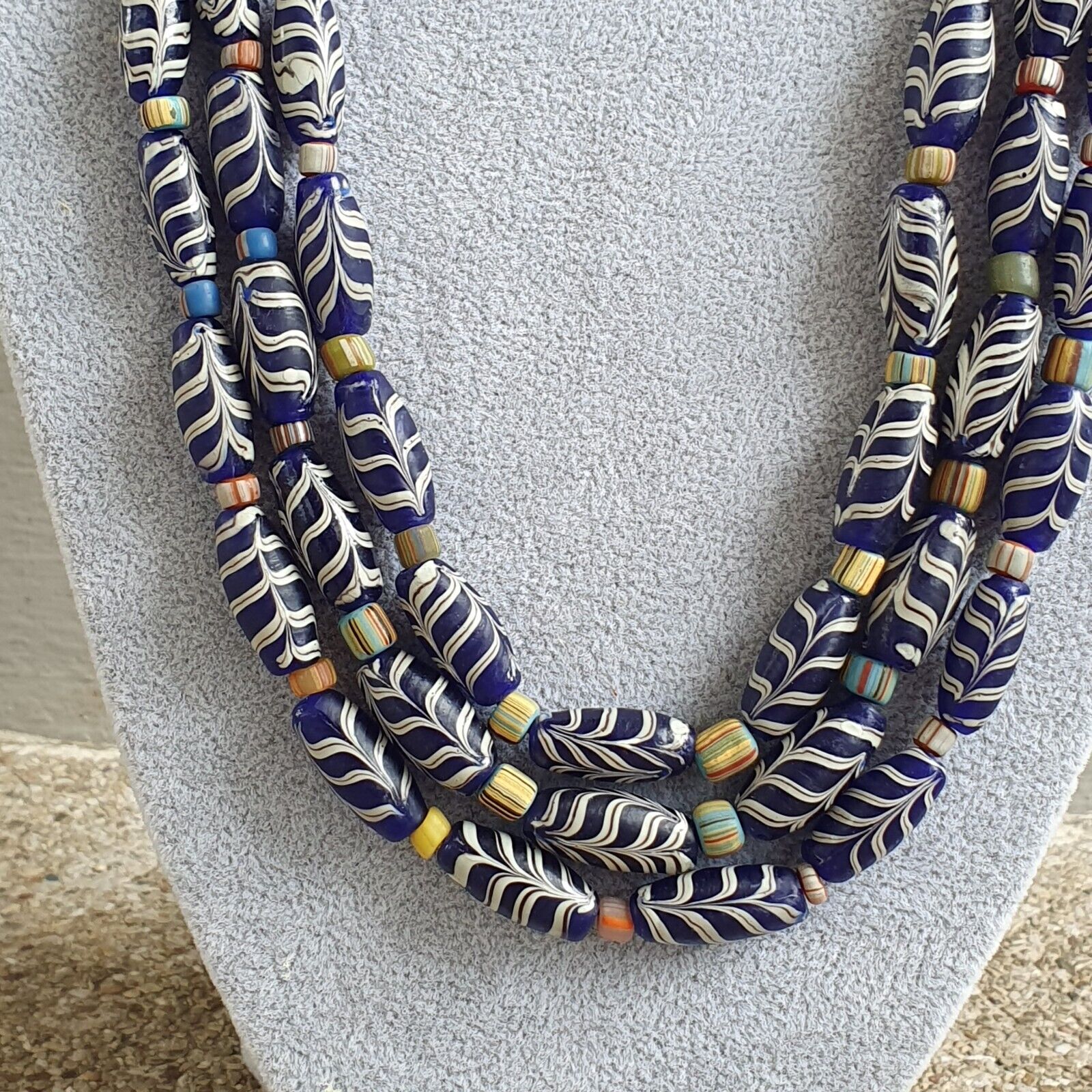 Vintage Venerano ART Fancy Feather Beads 20x9.5MM Blue GLASS BEADS Necklace