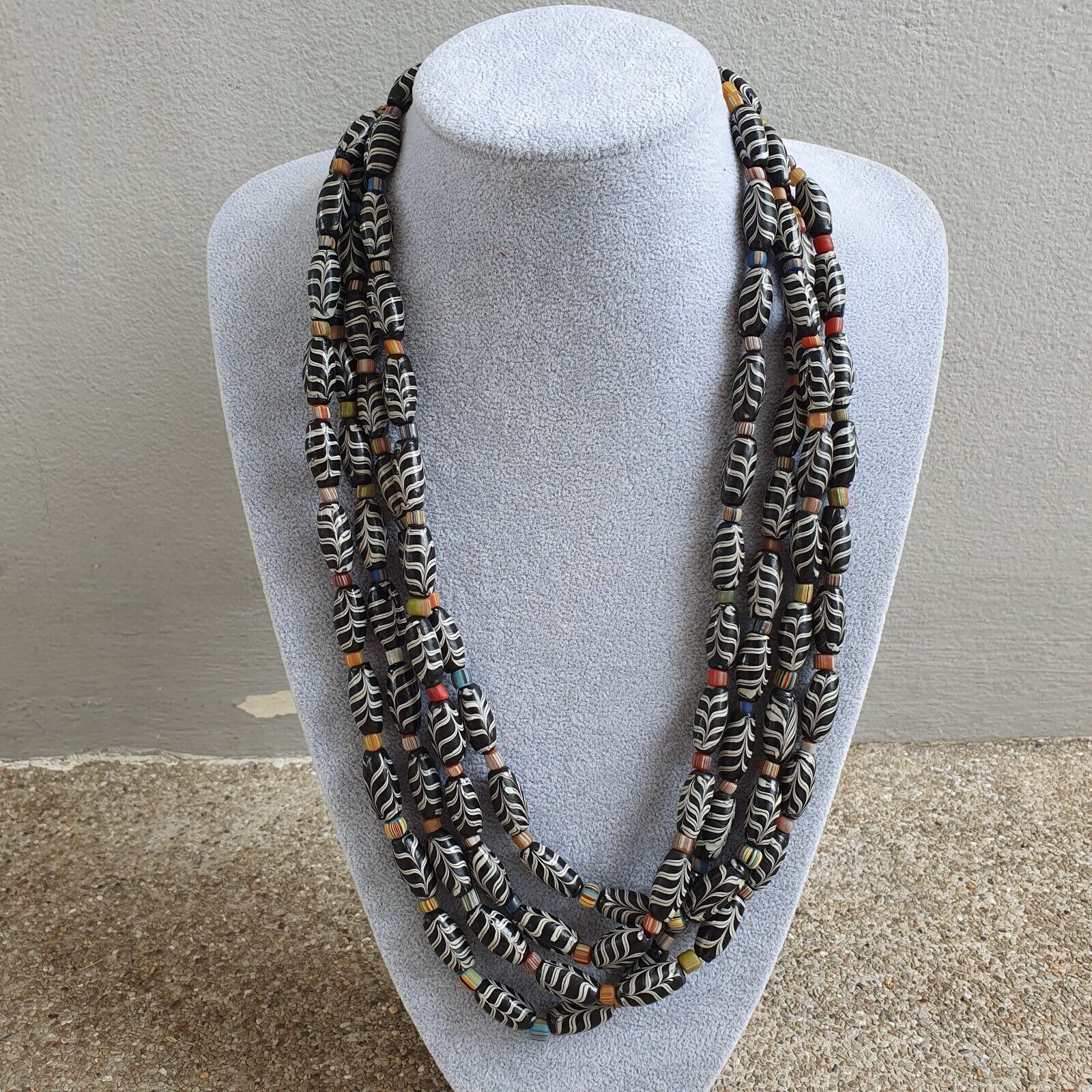 Vintage Venerano ART Fancy Feather Beads 20x10MM Black GLASS BEADS Necklace