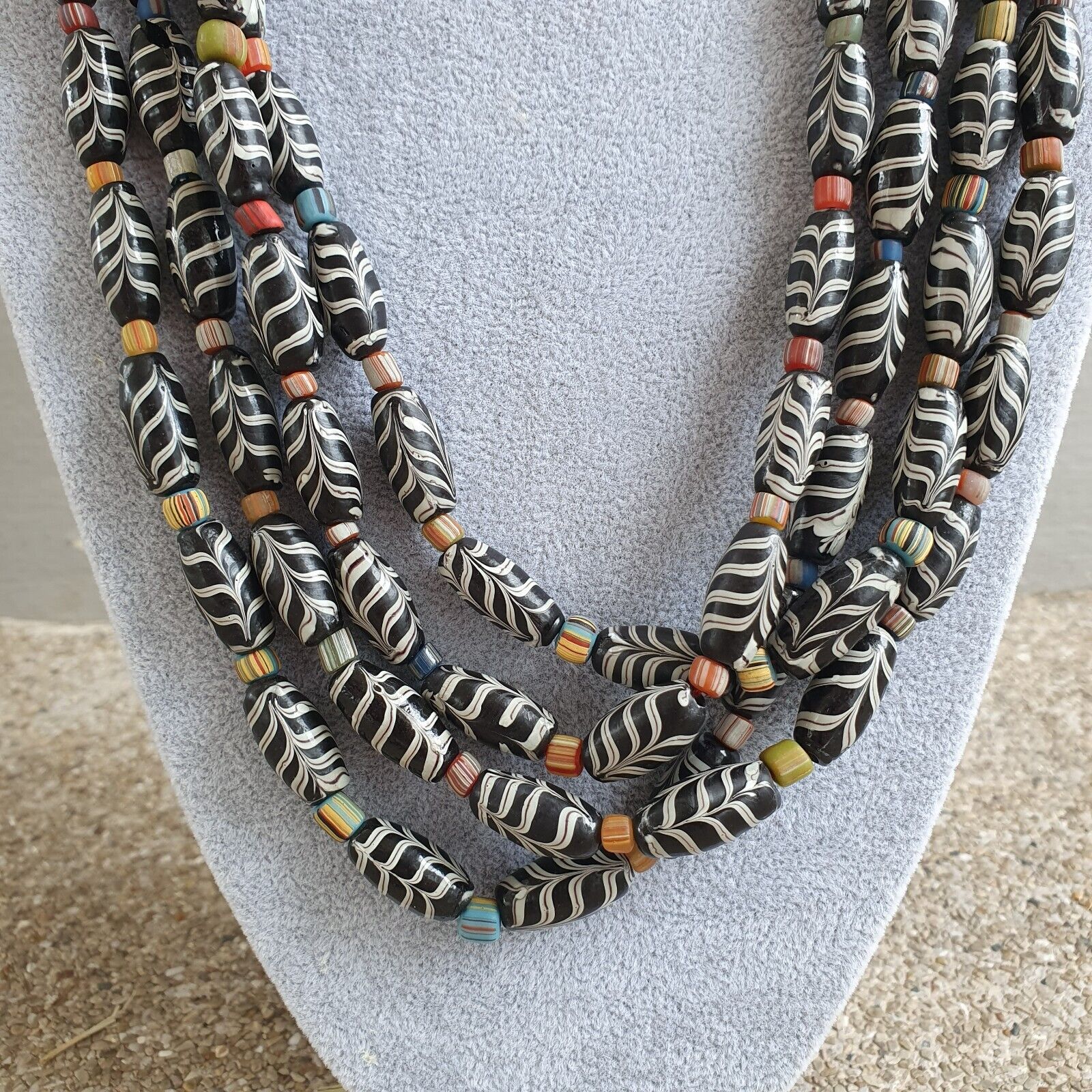 Vintage Venerano ART Fancy Feather Beads 20x10MM Black GLASS BEADS Necklace