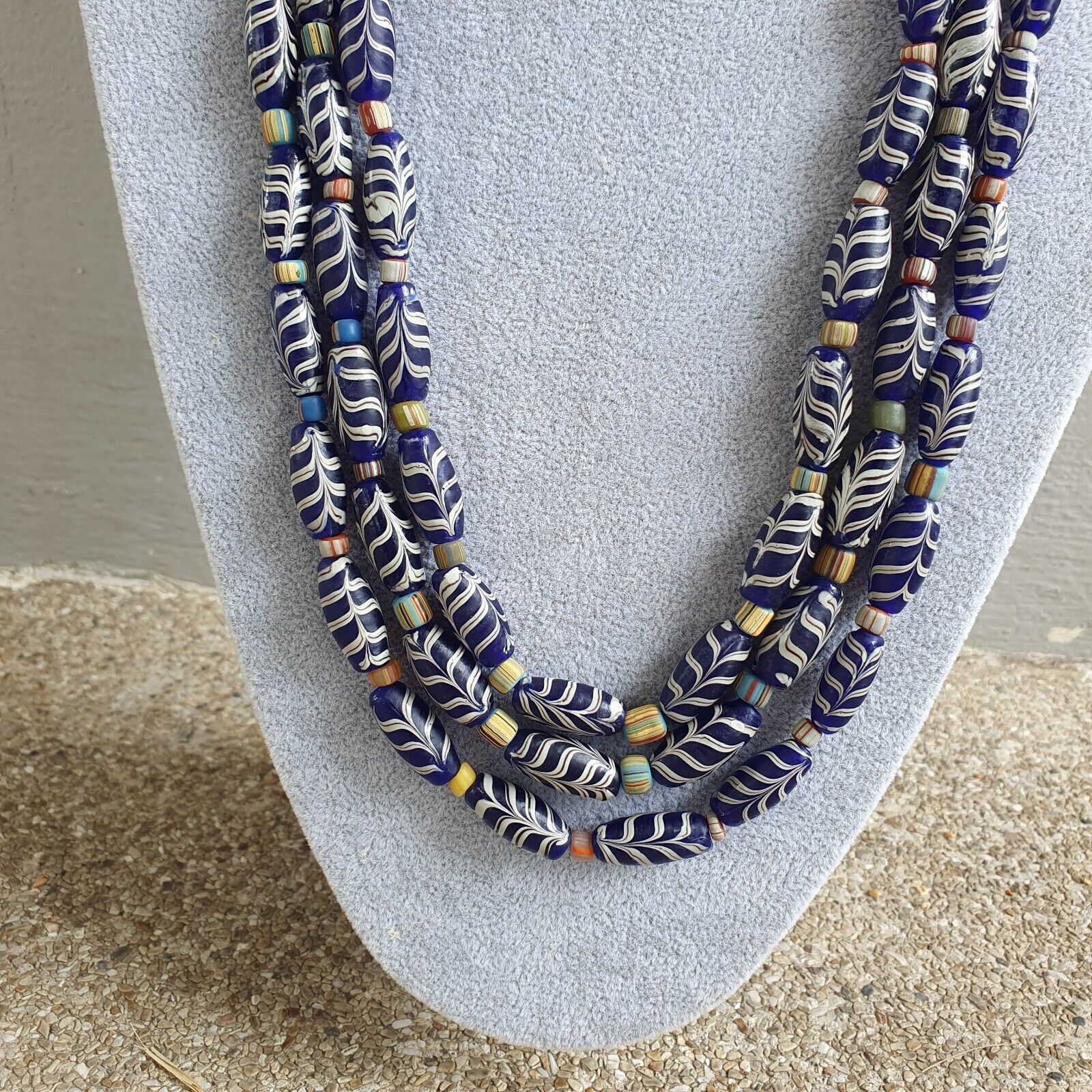 Vintage Venerano ART Fancy Feather Beads 20x9.5MM Blue GLASS BEADS Necklace