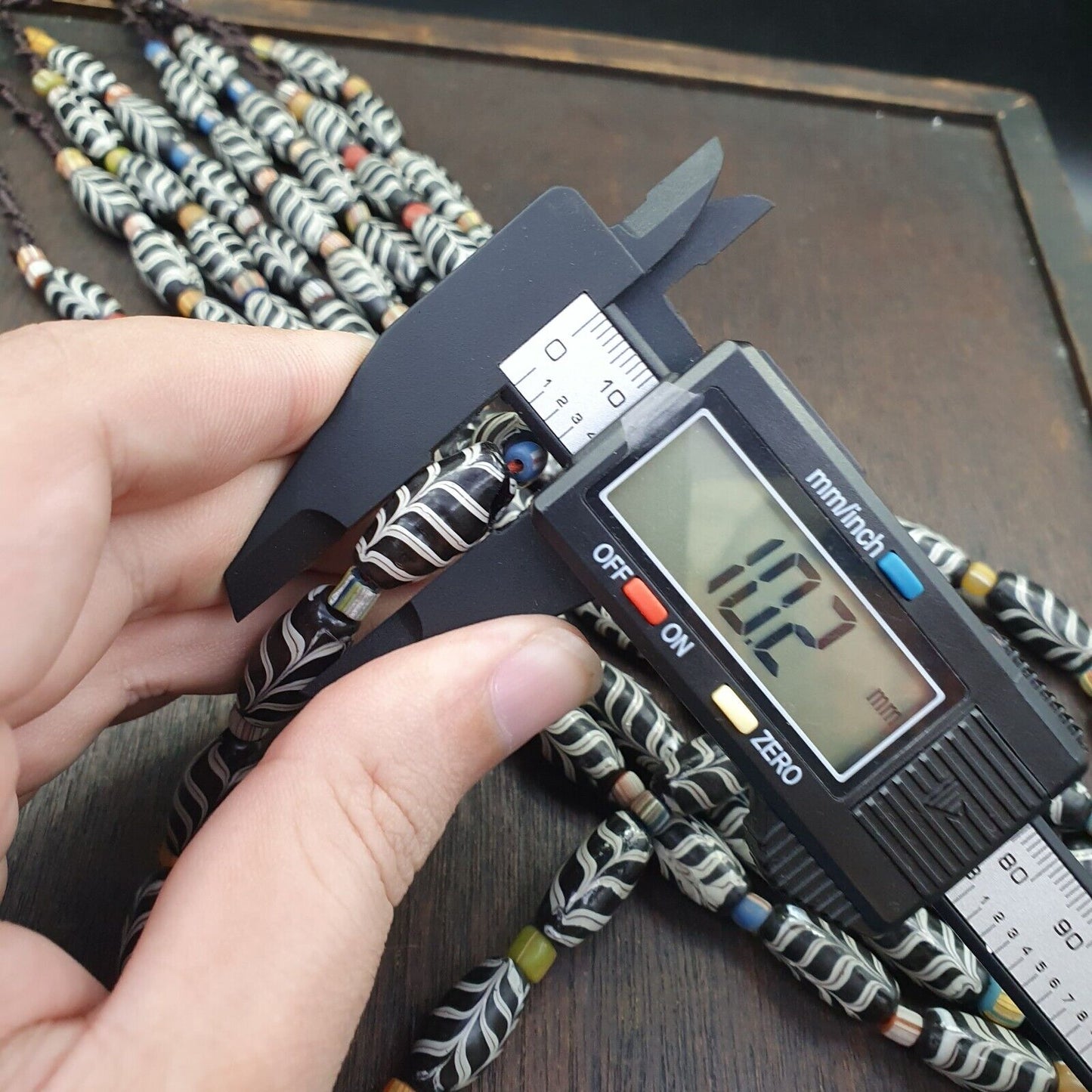 復古 Venerano 藝術精美羽毛珠 20x10 毫米黑色玻璃珠項鍊