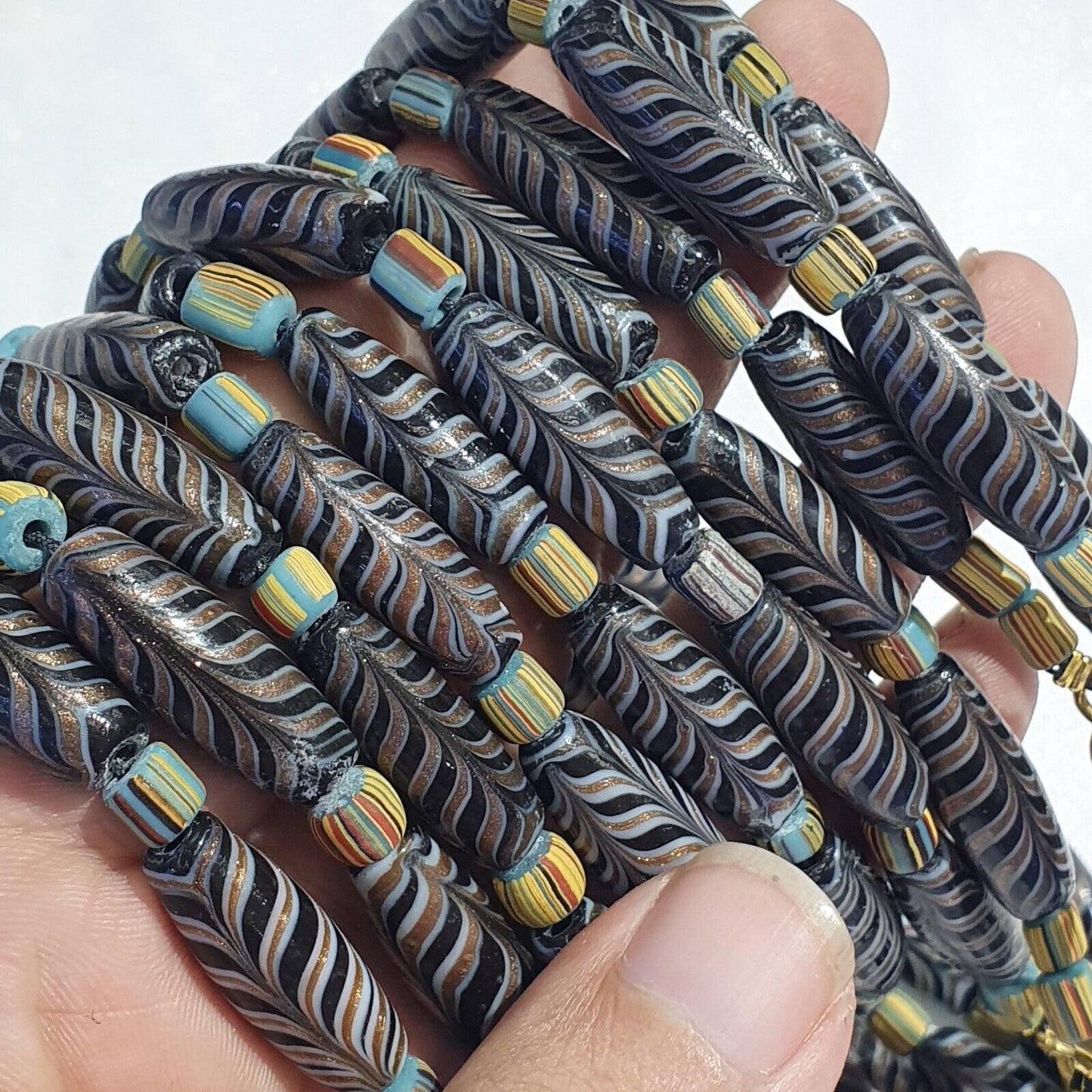 復古東陵花式羽毛珠 25-24 x9.5 毫米黑色玻璃珠項鍊