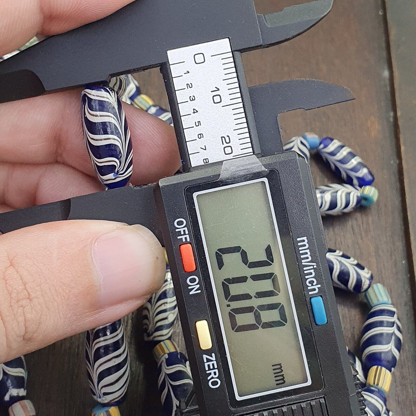 復古 Venerano 藝術精美羽毛珠 20x9.5 毫米藍色玻璃珠項鍊