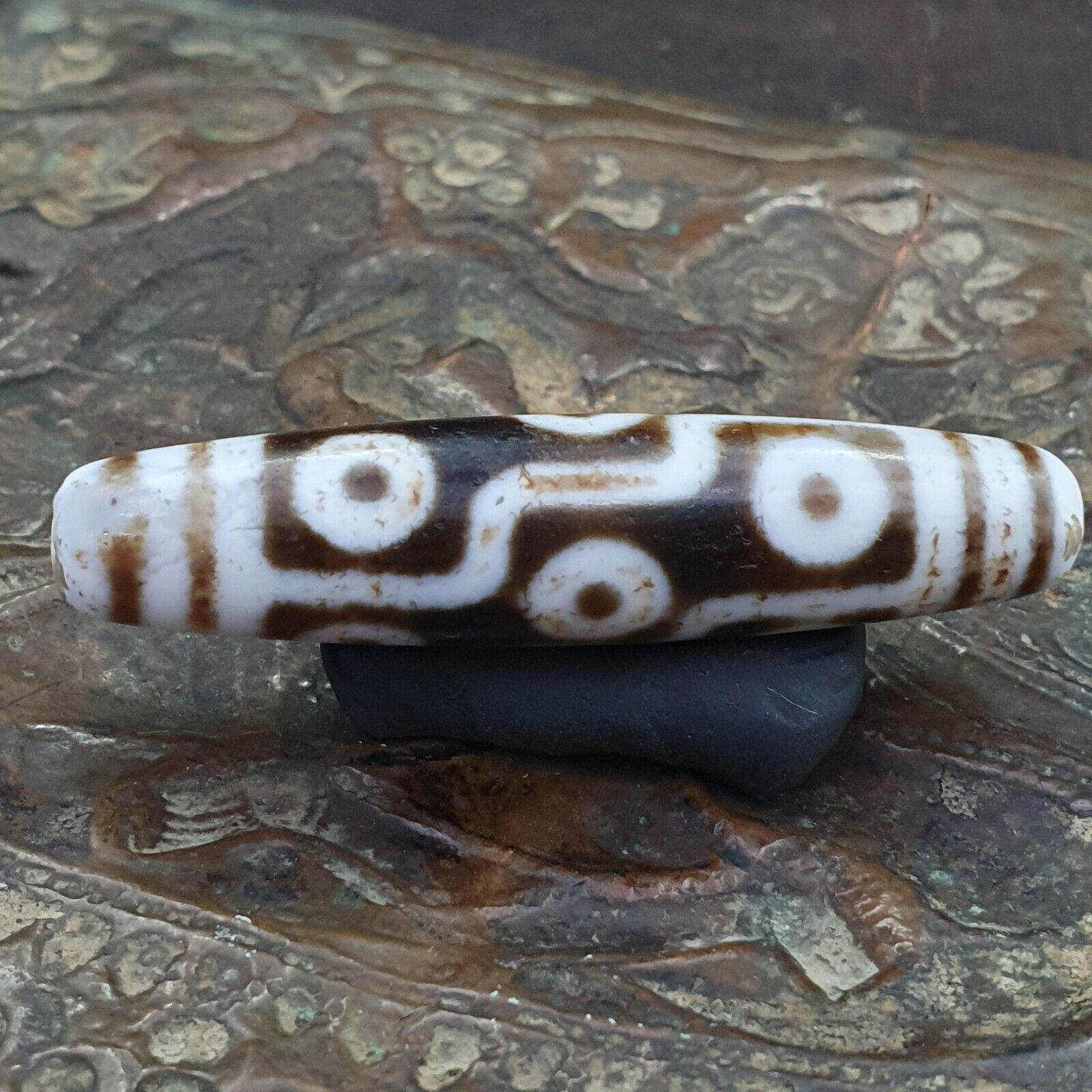 9 Eyes Tibetan dzi bead old amulet Antique Agate Tibet gzi pendant