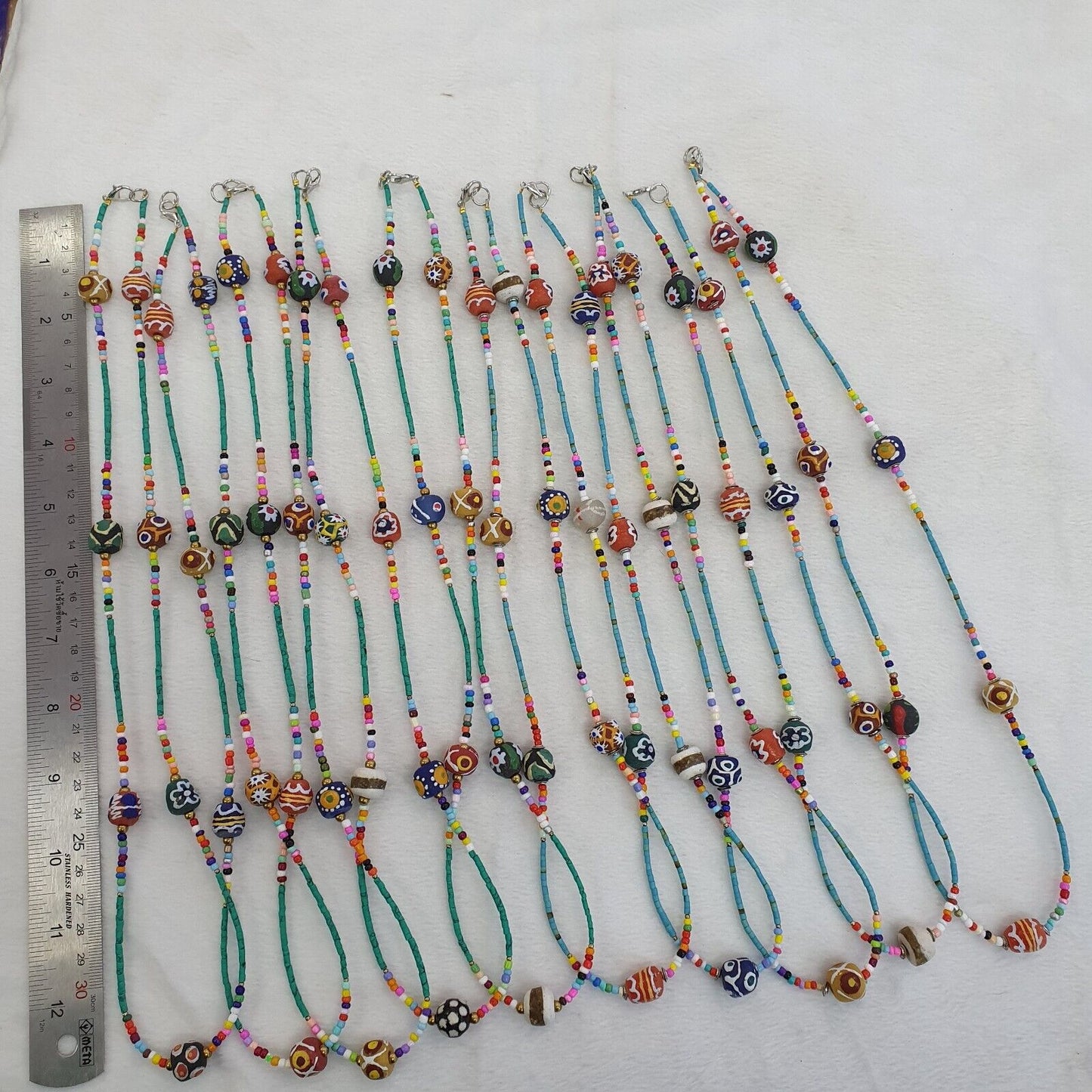 Lot 2 Stück afrikanische Glasperlen Winzige türkisfarbene Saatglasperlen Halsketten SD-3