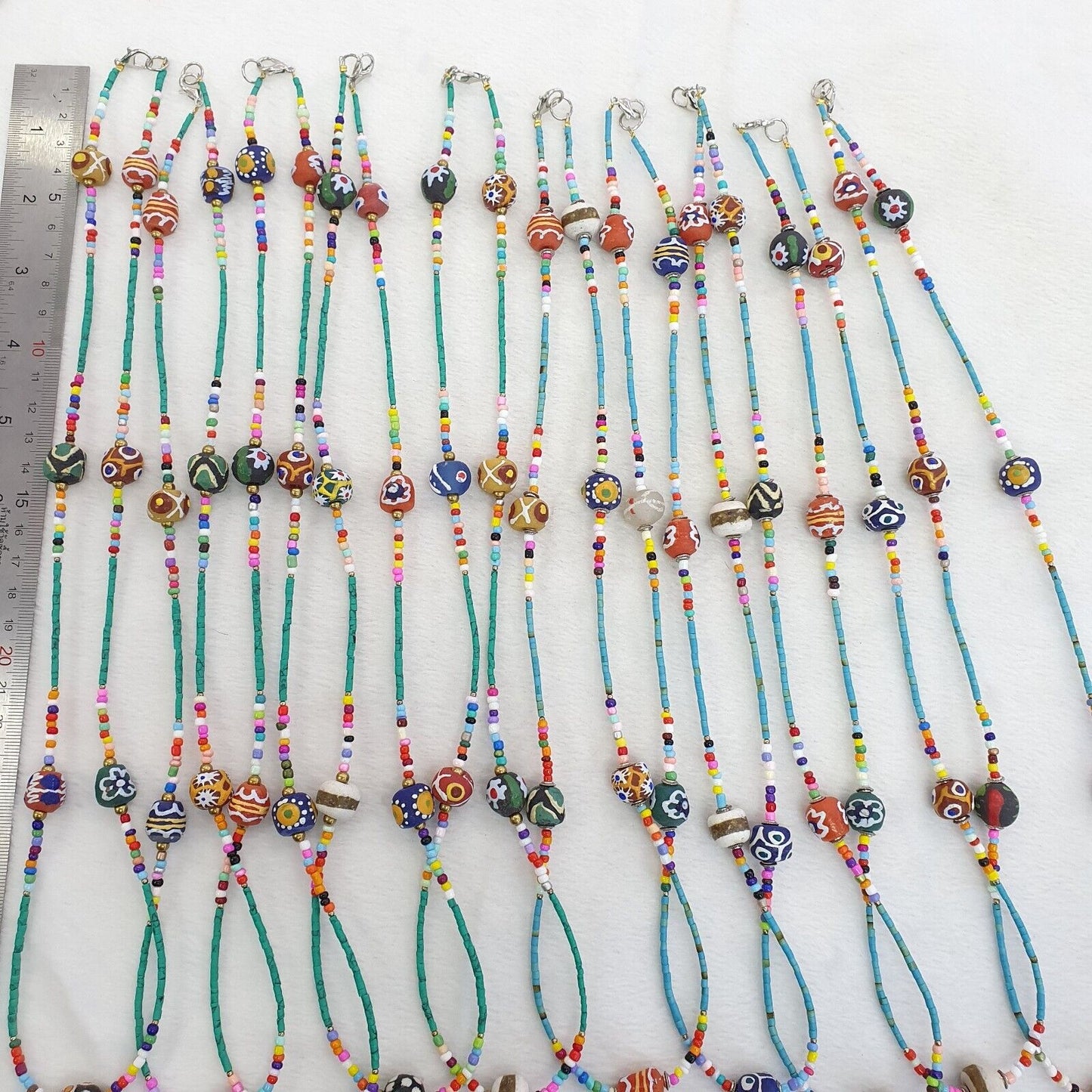 Lot 2 Stück afrikanische Glasperlen Winzige türkisfarbene Saatglasperlen Halsketten SD-3