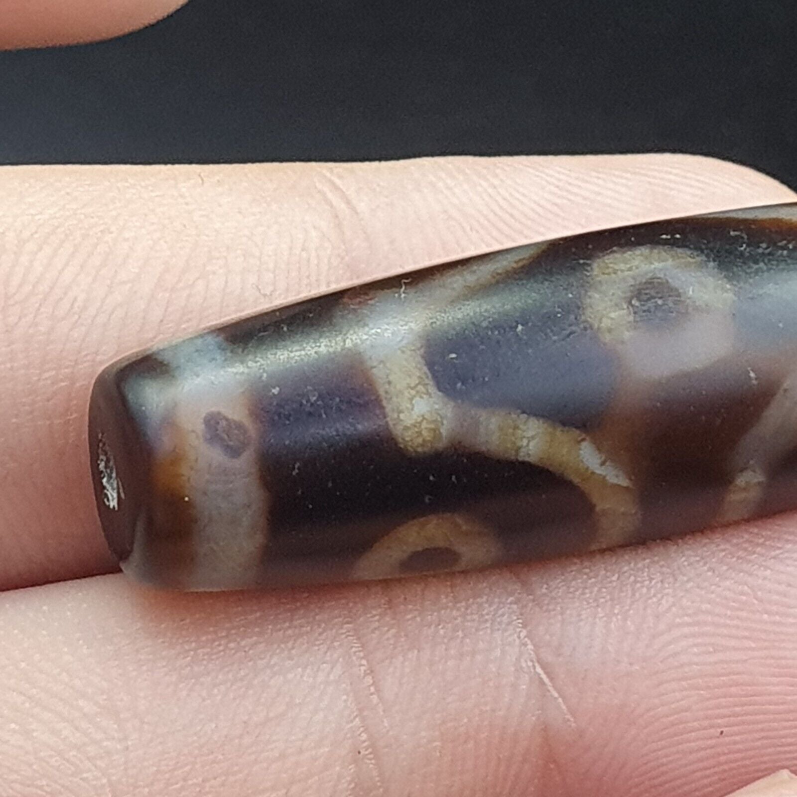 Old Tibetan Very unique 6 Eyes Agate stone Dzi Bead Amulet