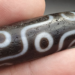 ANTIQUE Old Tibetan Very unique 9 Eyes Agate stone Dzi Bead Amulet