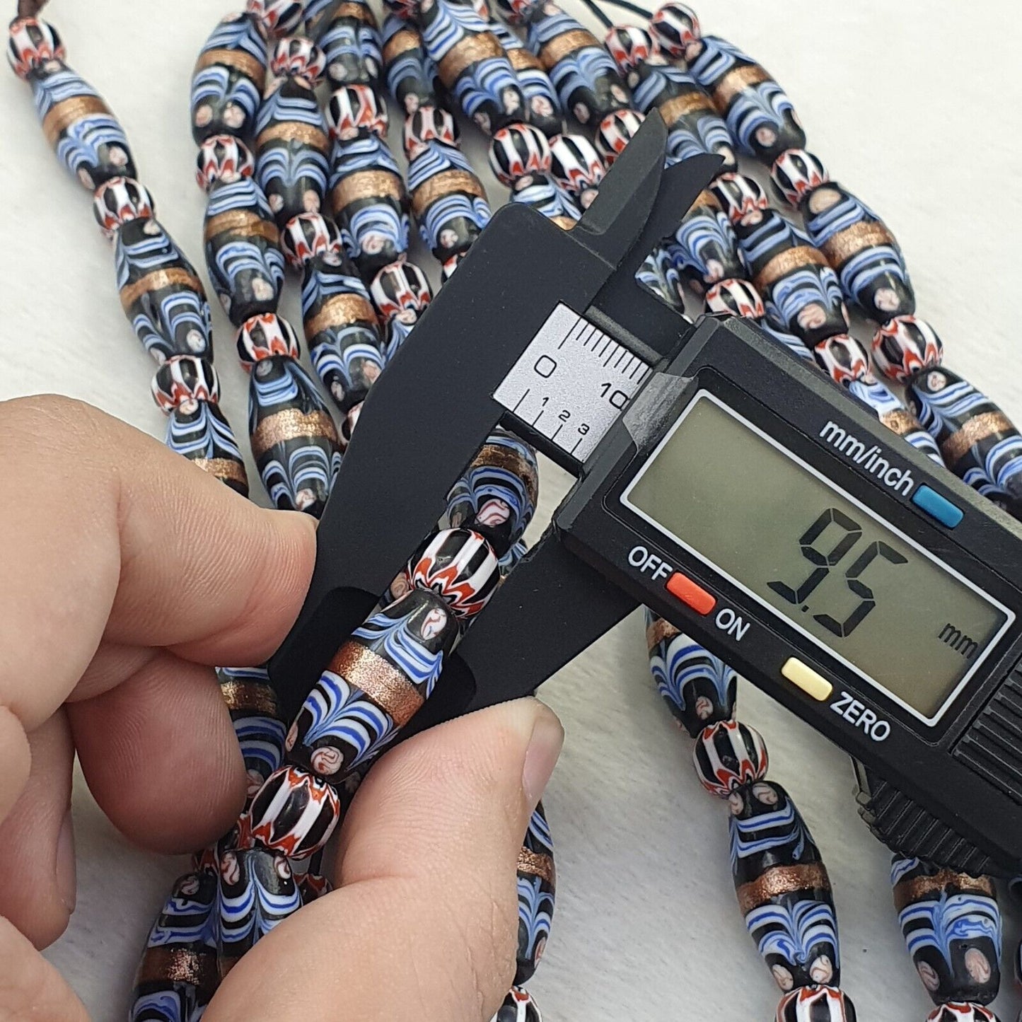 復古 Millefiori 花式羽毛和 V 形玻璃珠 25×10 毫米 |長鏈