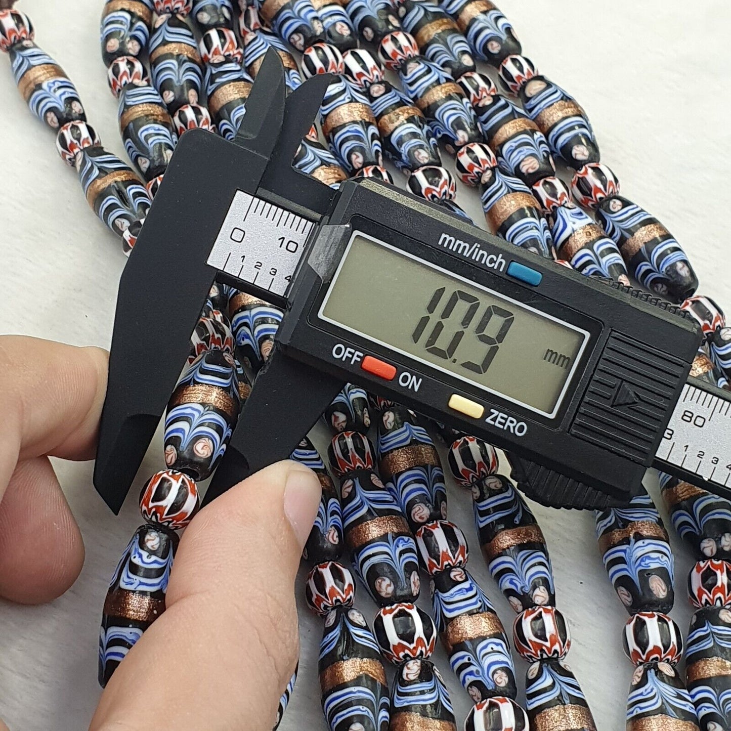 復古 Millefiori 花式羽毛和 V 形玻璃珠 25×10 毫米 |長鏈