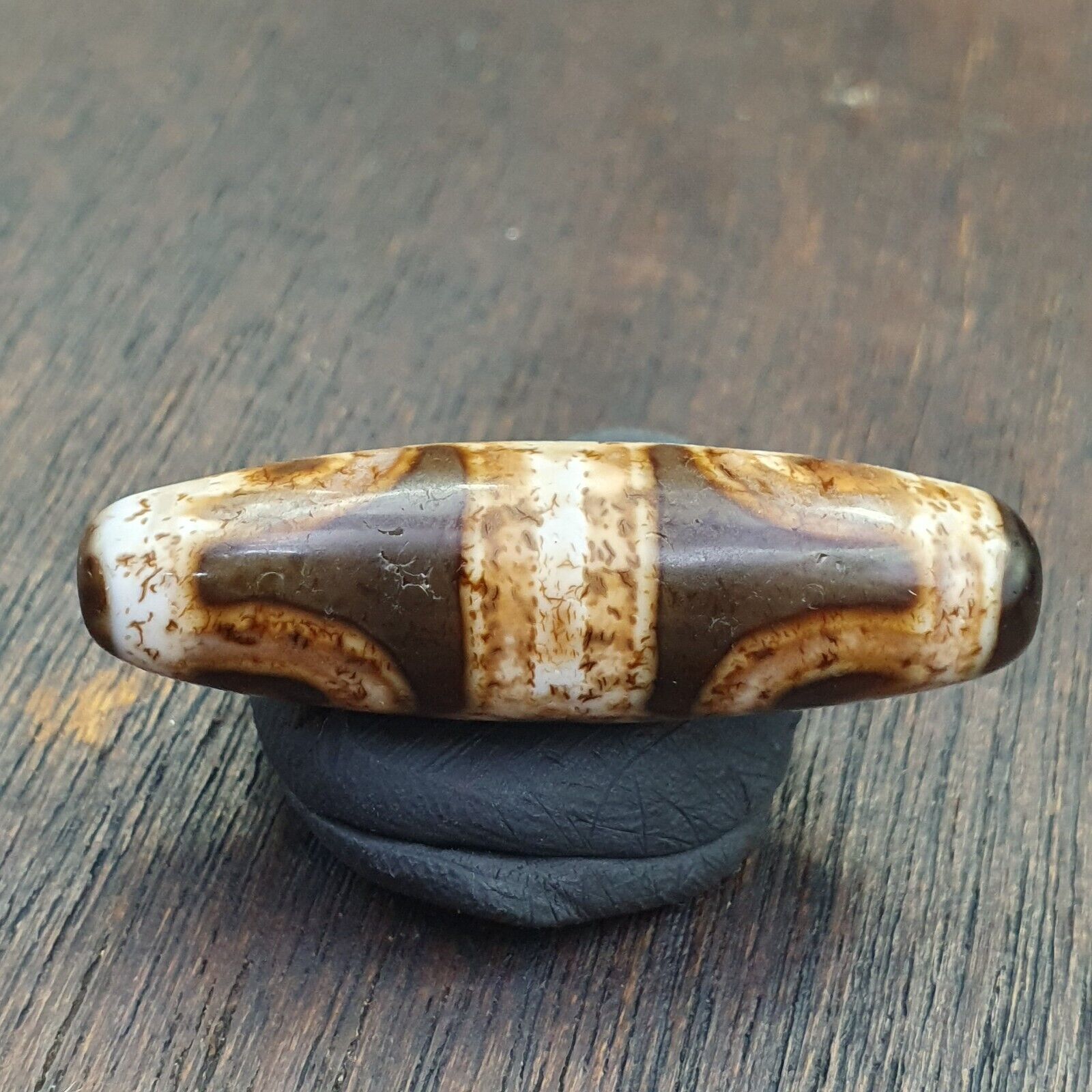 Vintage Agate Rusted dzi bead pendant Agate Dzi Bead Amulet