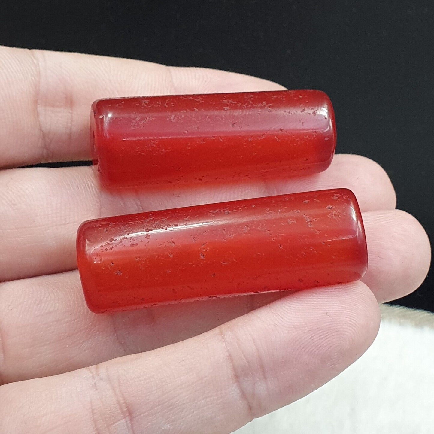 Lot 2 Antike rote Achat-Karneolperle aus tibetischem, afrikanischem Himalaya-Achat 