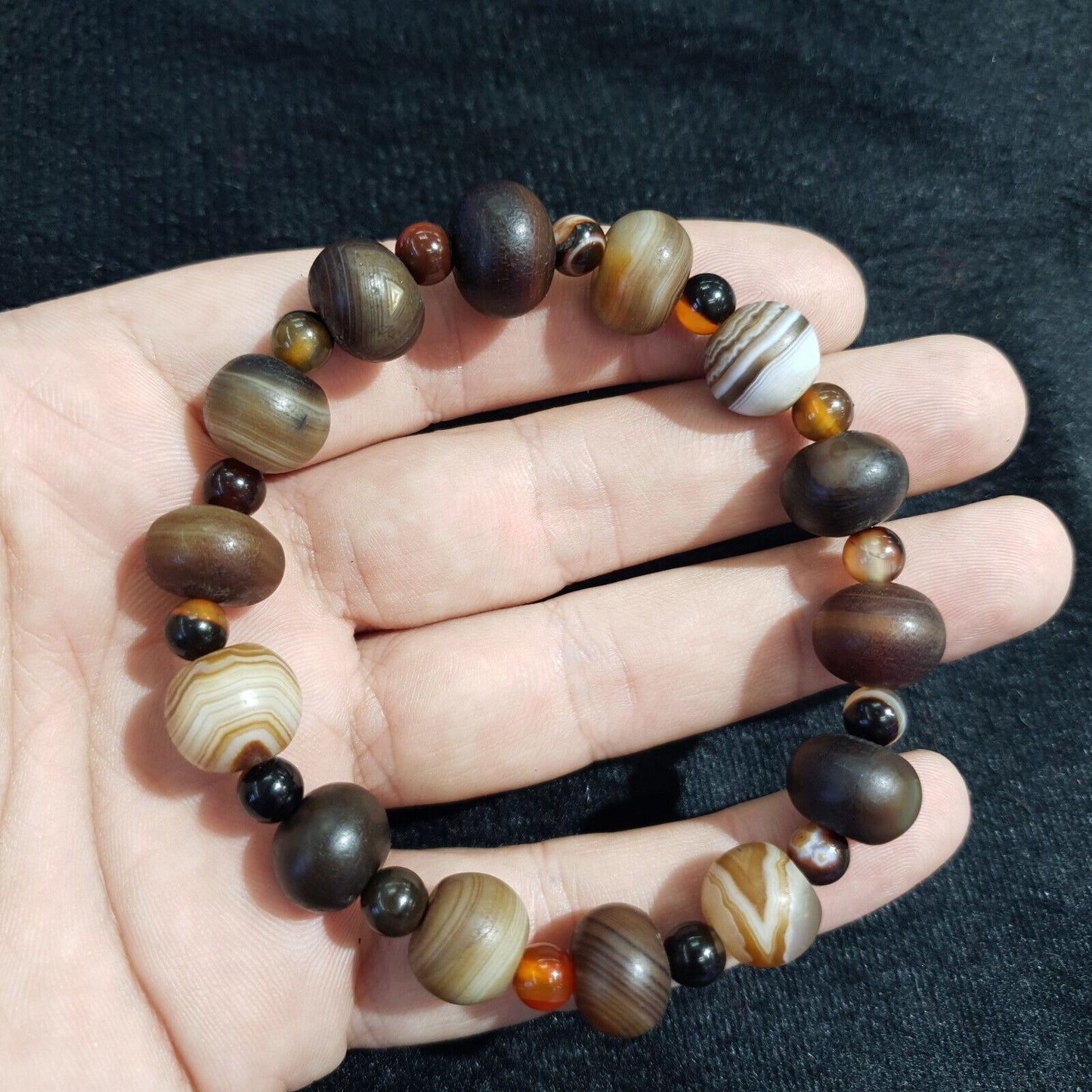 Antike indotibetische Soleimani Achat Perlen, Perlenarmband Amulett 14 Perlen