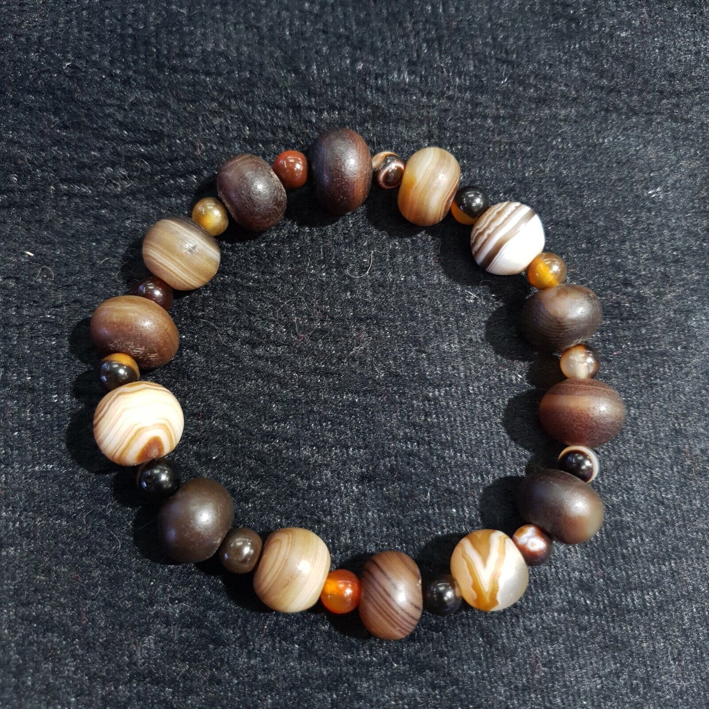 Antike indotibetische Soleimani Achat Perlen, Perlenarmband Amulett 14 Perlen