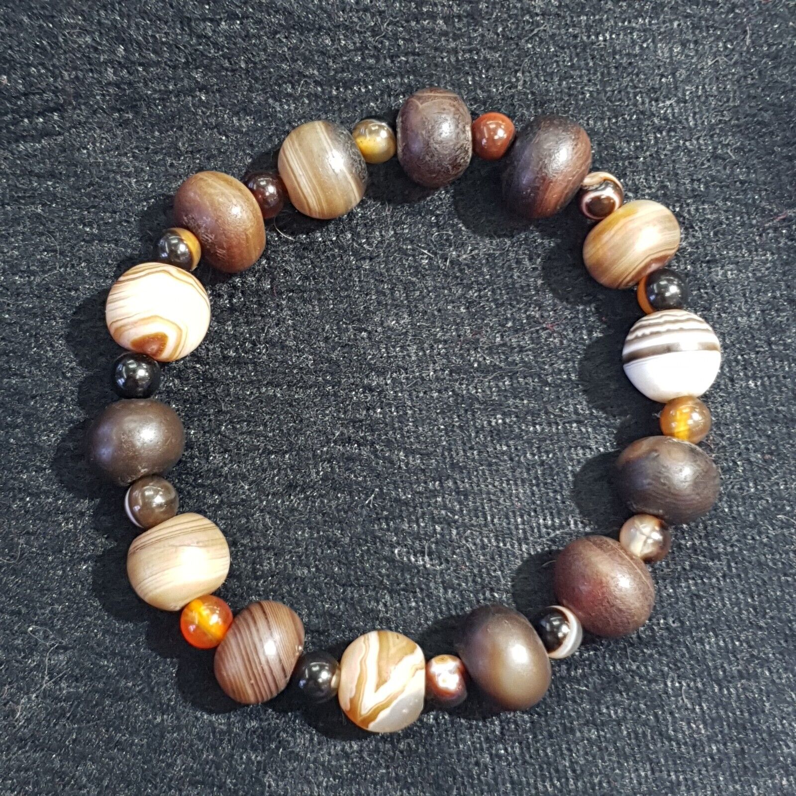 Antique Agate Beads, Beaded Bracelet Amulet 14 Beads