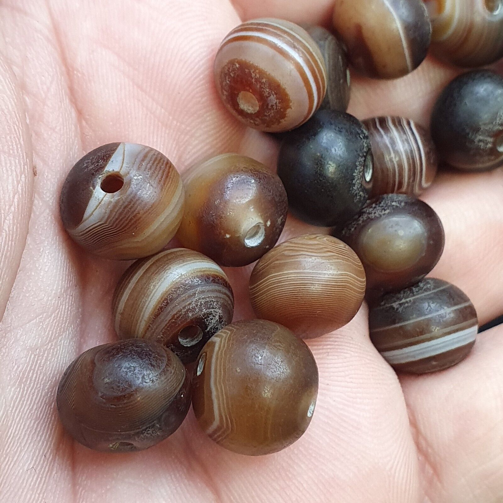 Antique Agate Beads, Beaded Bracelet Amulet 16 Beads