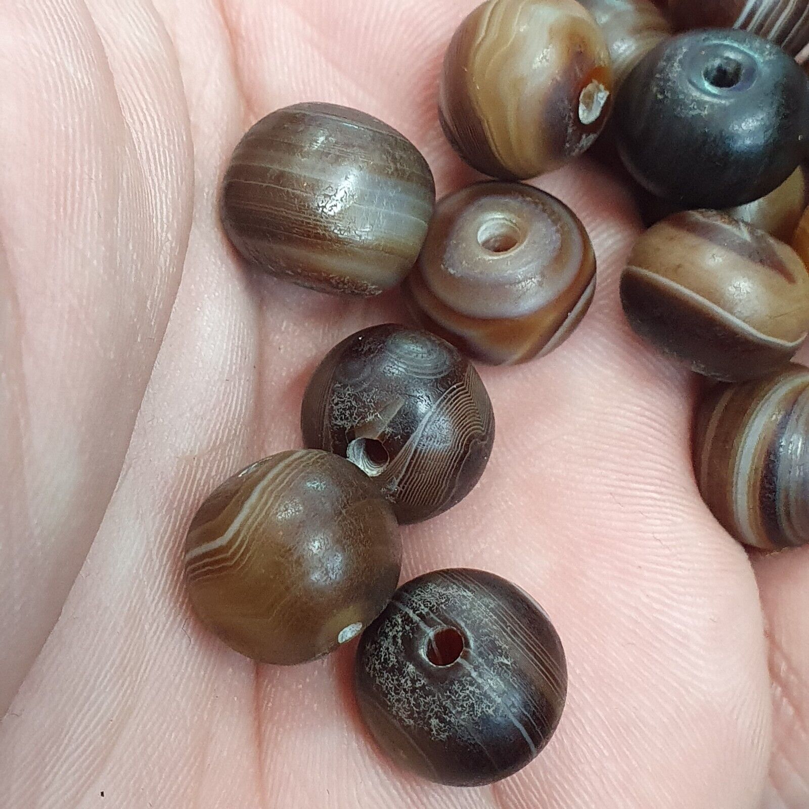 Antique Agate Beads, Beaded Bracelet Amulet 16 Beads