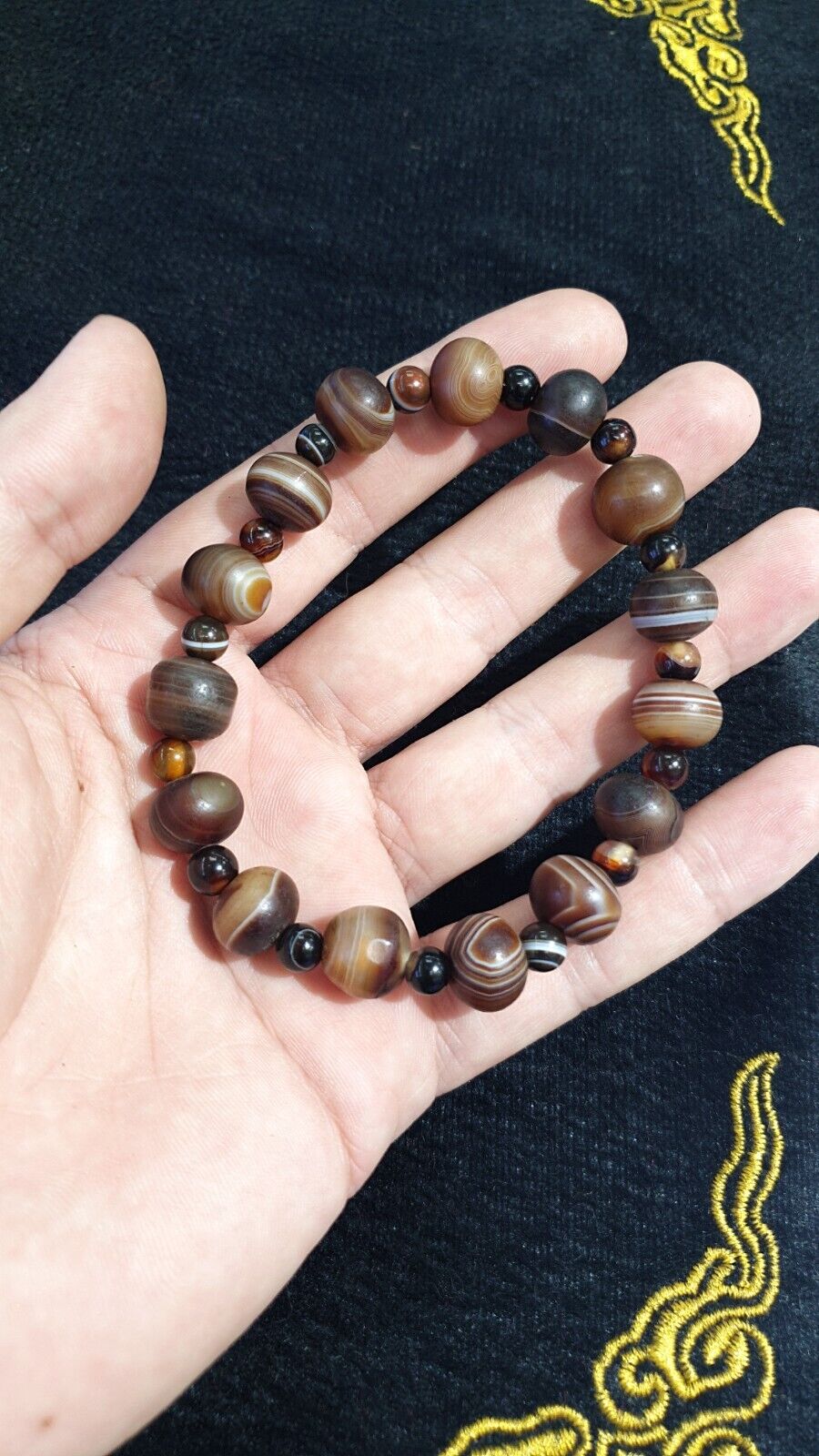 Antike indotibetische Soleimani Achat Perlen, Perlenarmband Amulett 16 Perlen