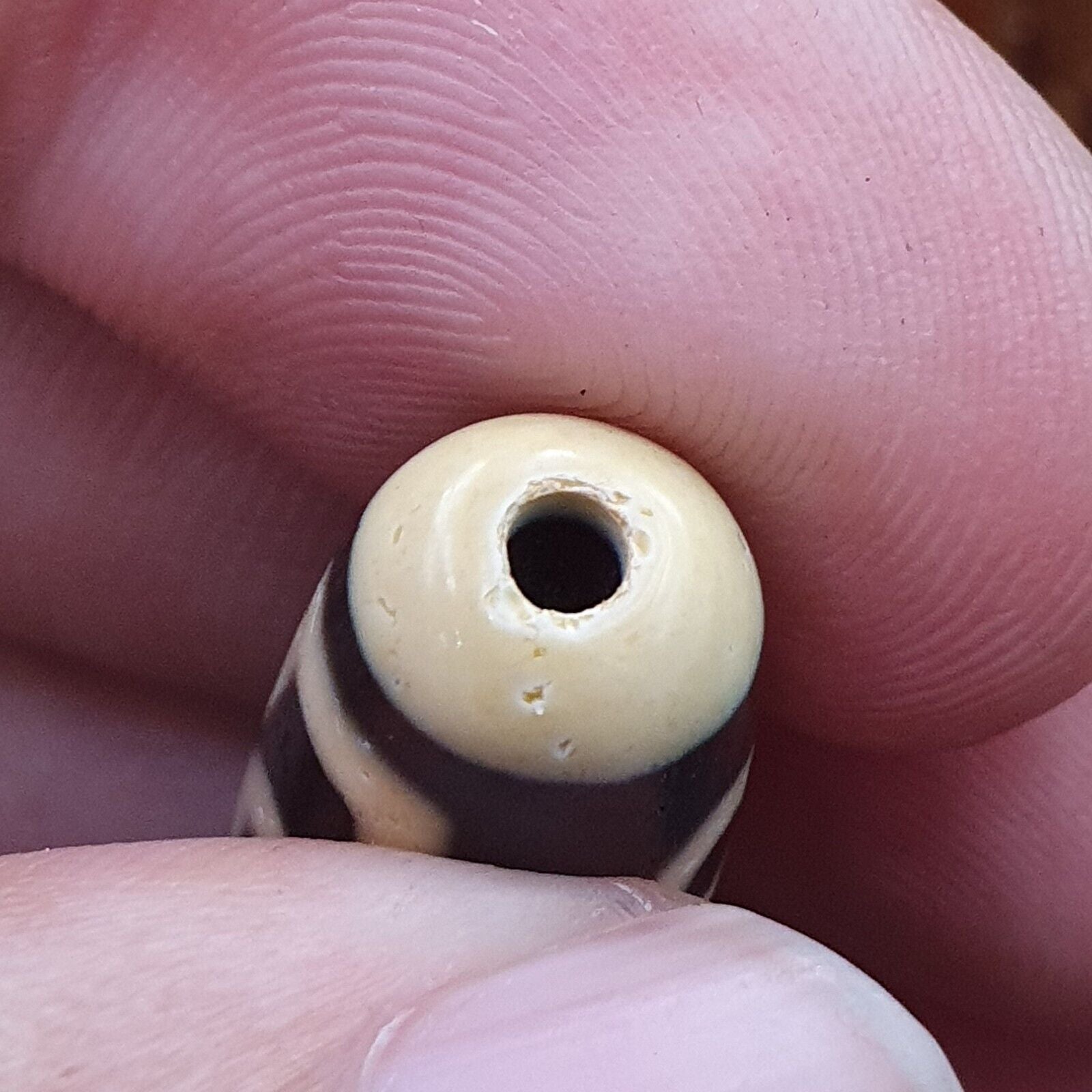 Vintage Old Tibetan 7 Eyes Dzi Bead Amulet